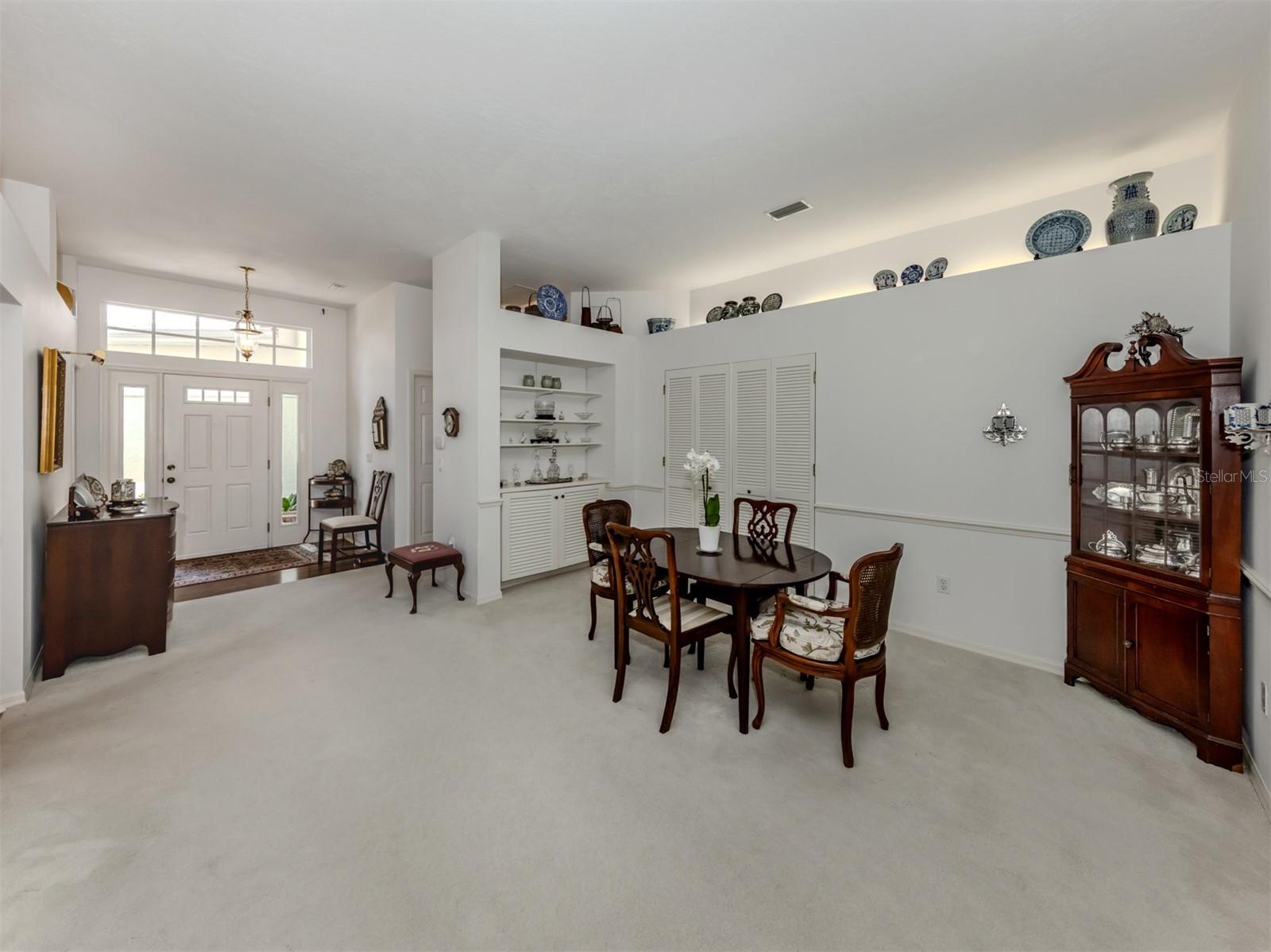 Image 4 of 65 For 553 Fallbrook Drive