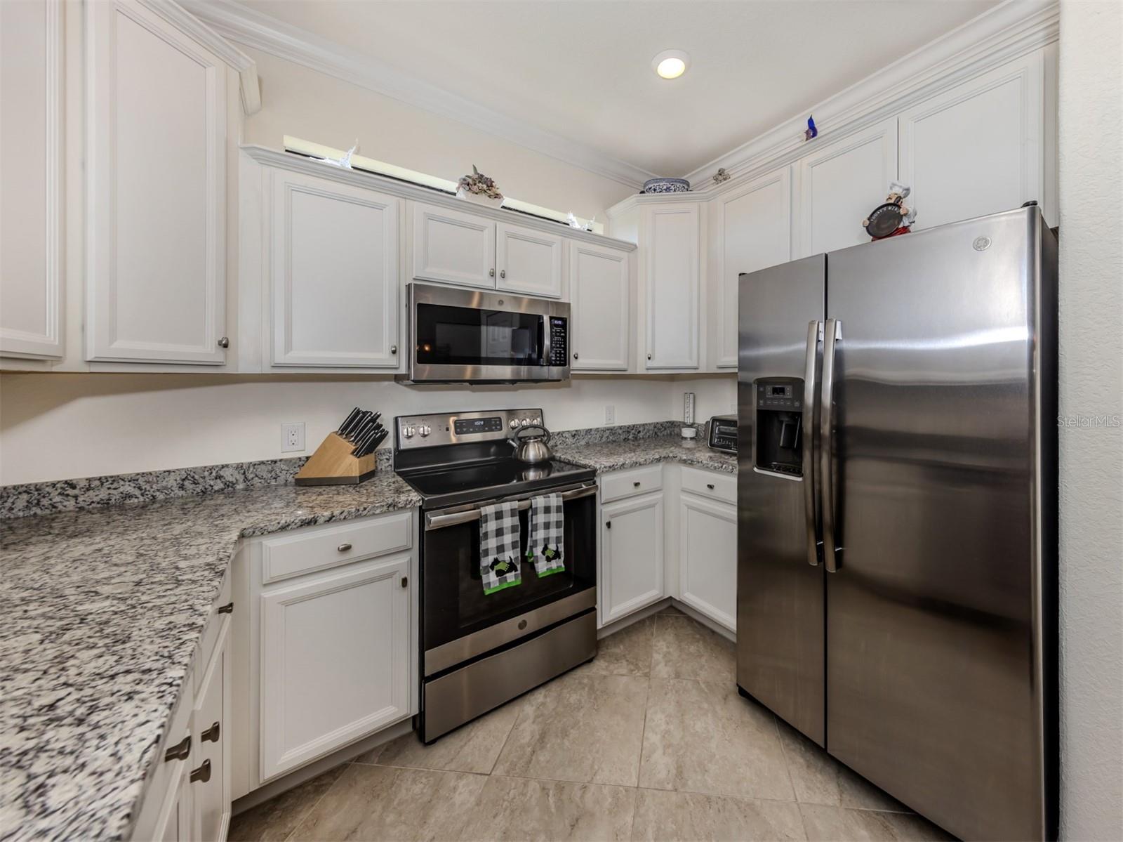 Image 11 of 38 For 12515 Felice Drive