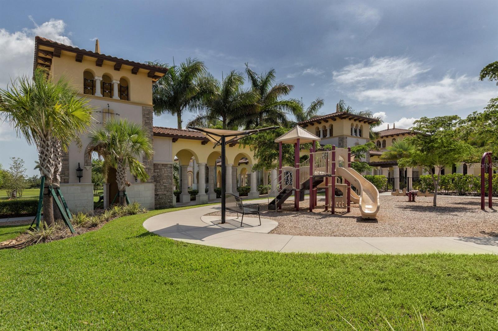 Image 30 of 38 For 12515 Felice Drive