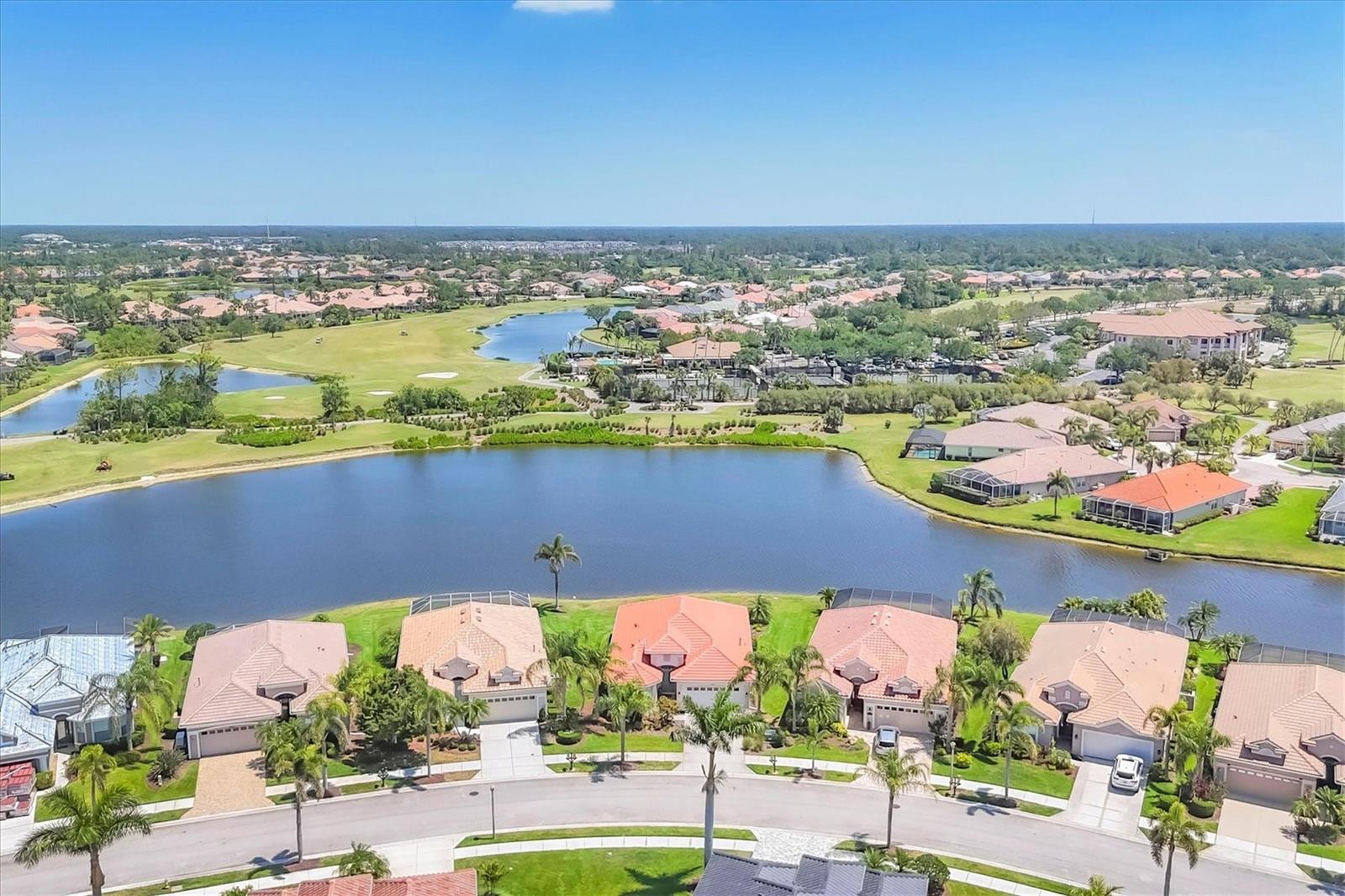 Image 3 of 66 For 4427 Blue Heron Circle