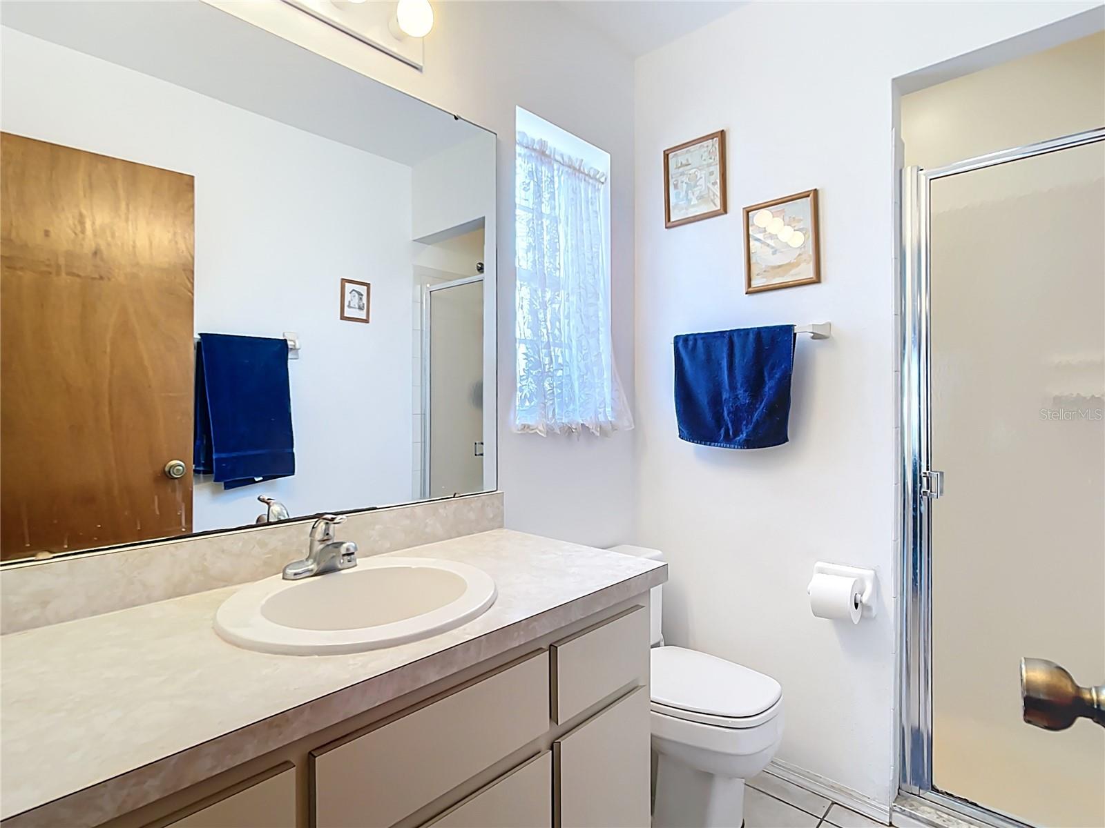 Image 21 of 41 For 985 Everest Road
