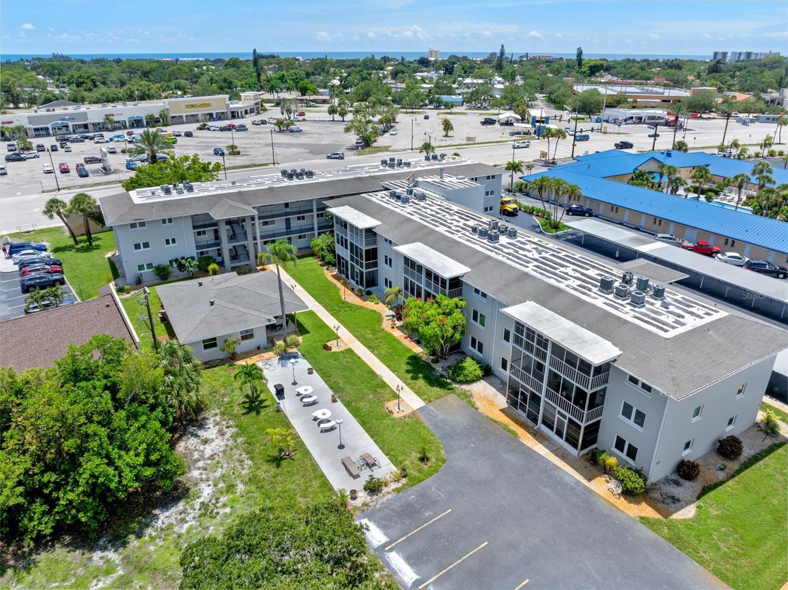 Image 28 of 29 For 649 Tamiami Trail S 106