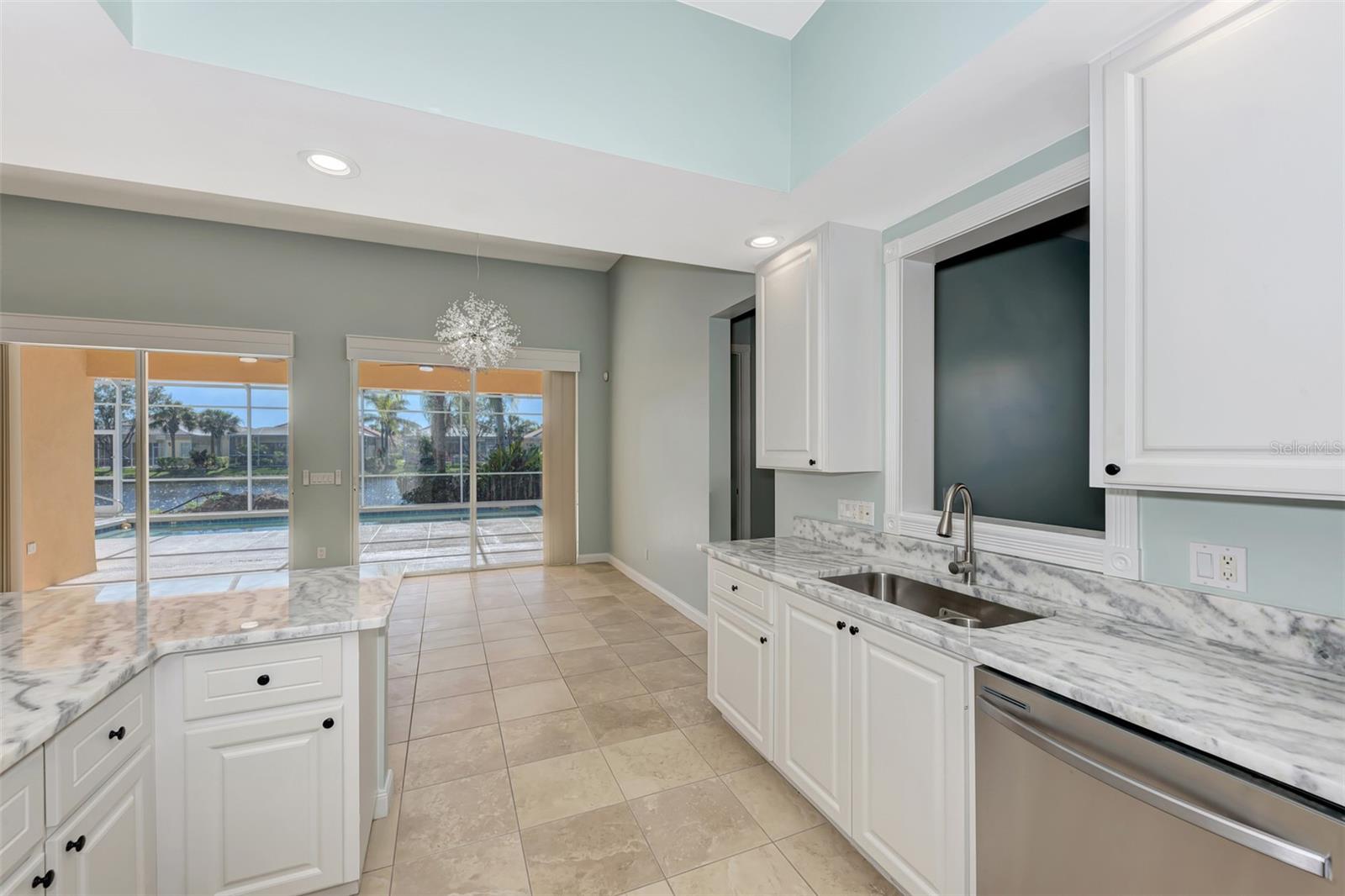 Image 33 of 72 For 13465 Bastiano Street