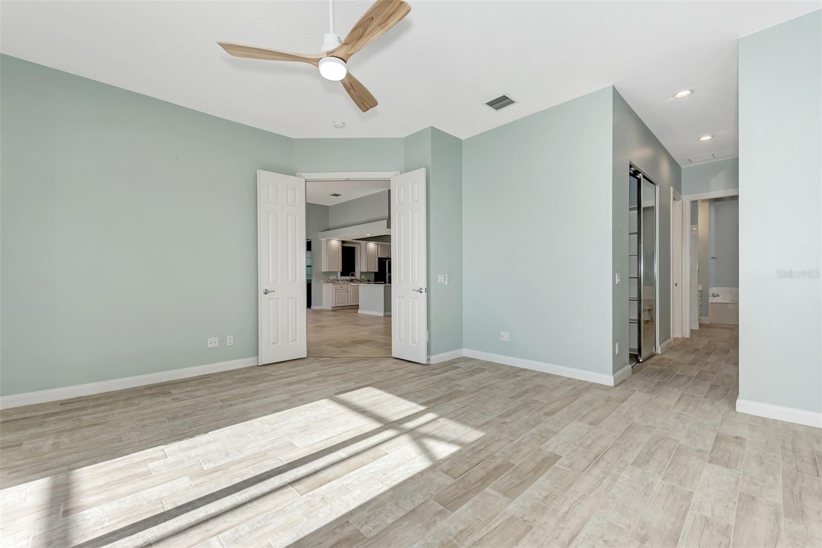 Image 38 of 72 For 13465 Bastiano Street