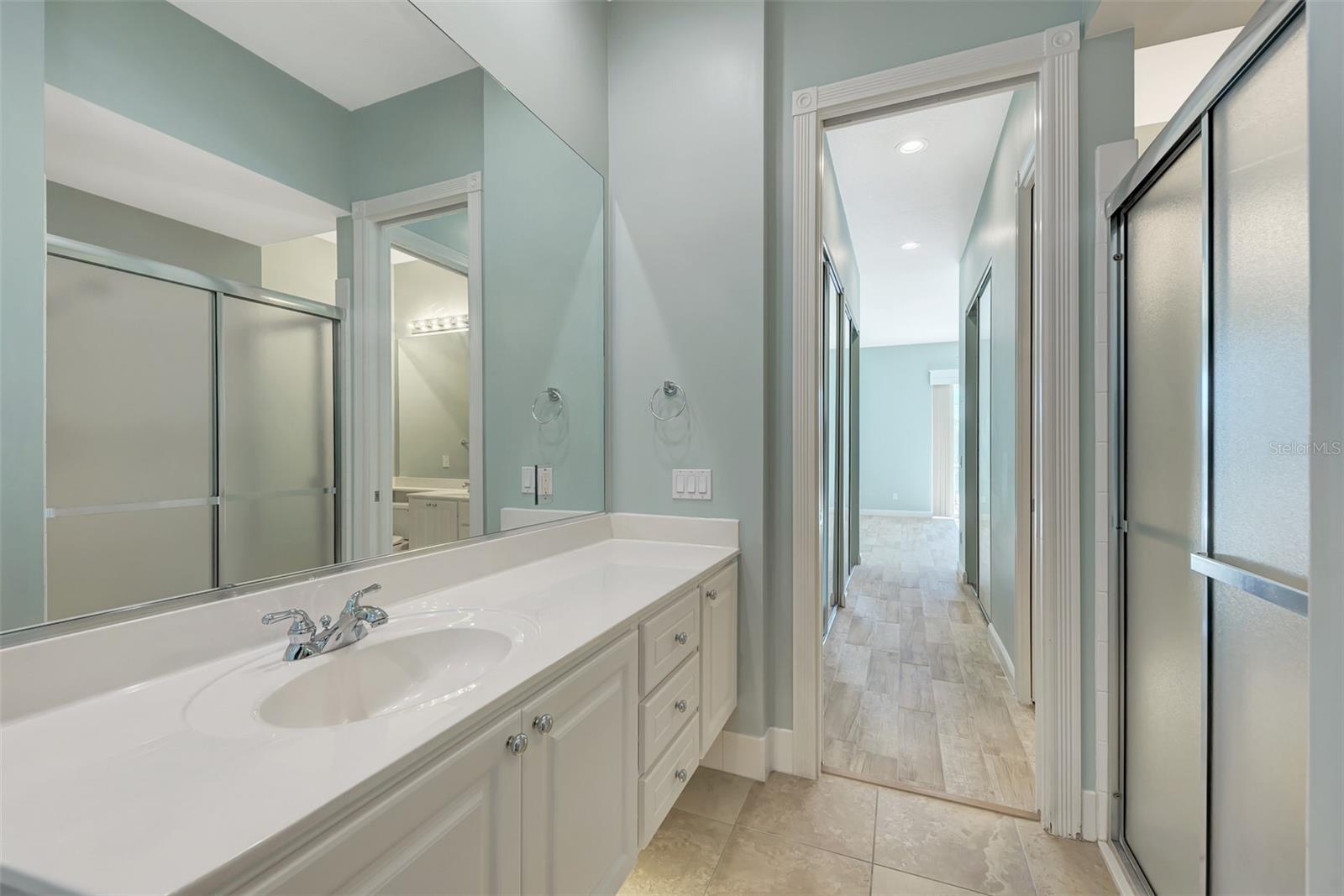 Image 43 of 72 For 13465 Bastiano Street