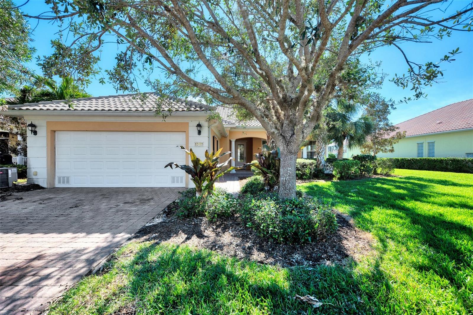 Image 7 of 72 For 13465 Bastiano Street