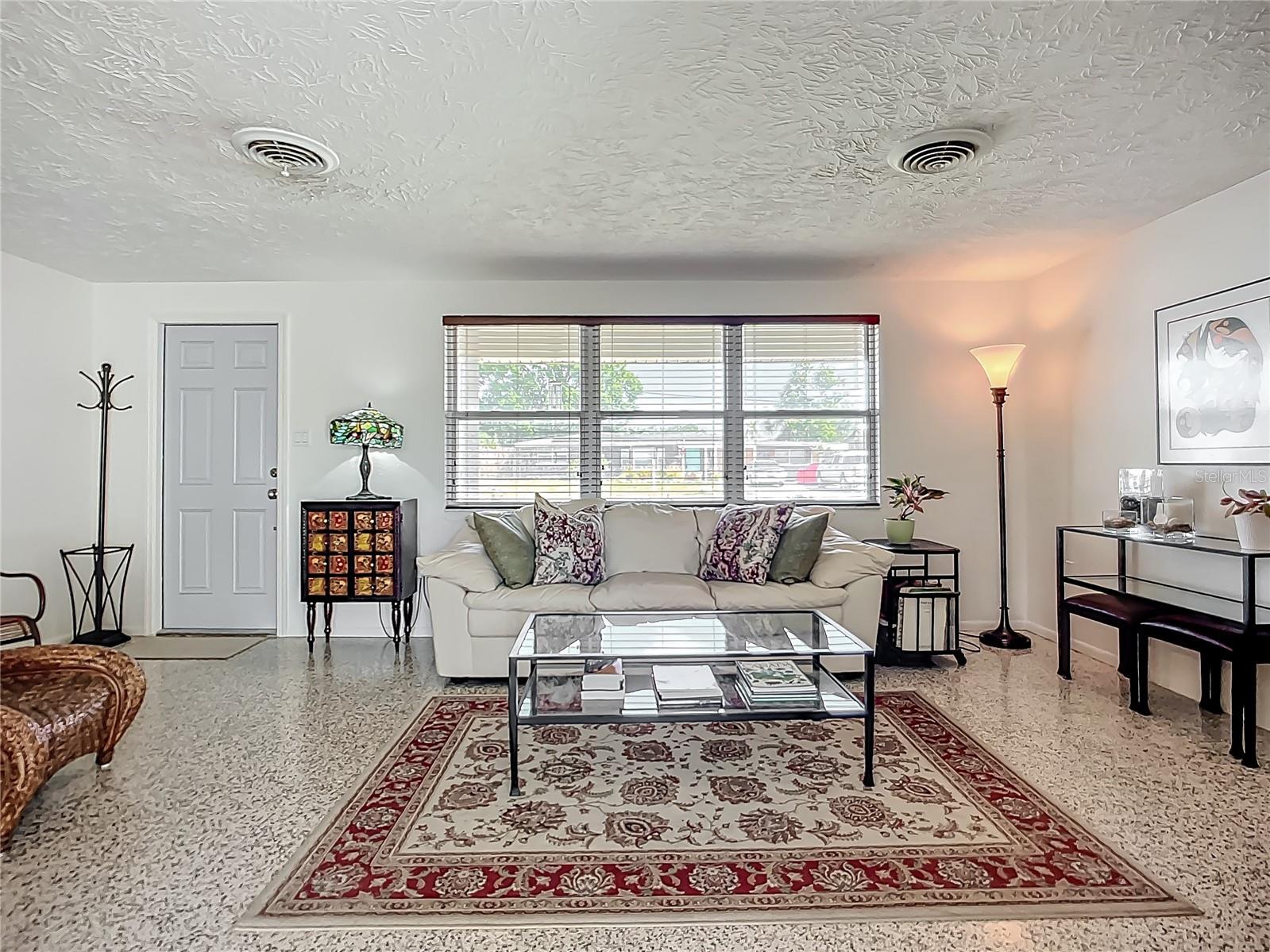 Image 11 of 47 For 2108 Lee Lane