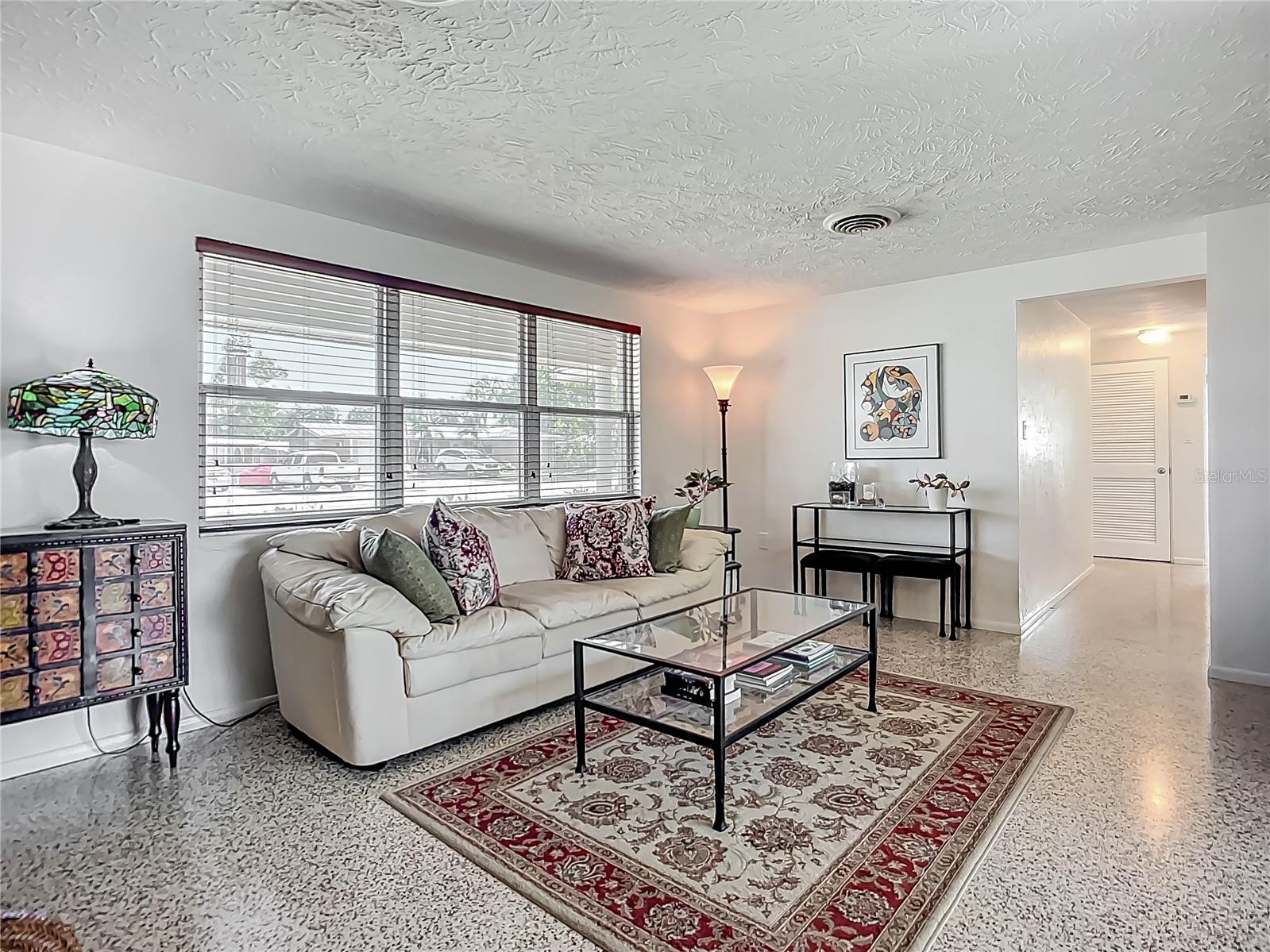 Image 12 of 47 For 2108 Lee Lane