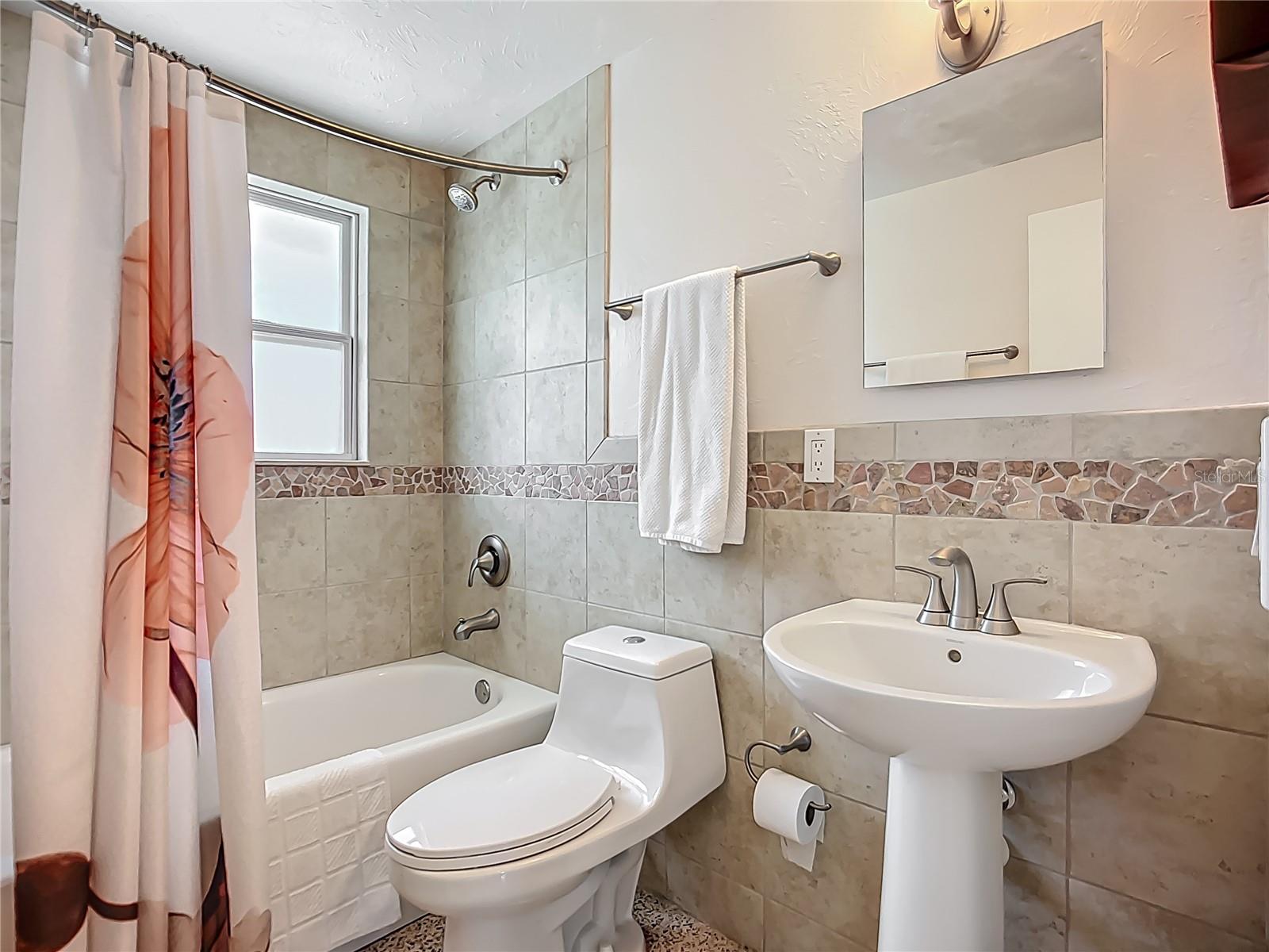 Image 41 of 47 For 2108 Lee Lane