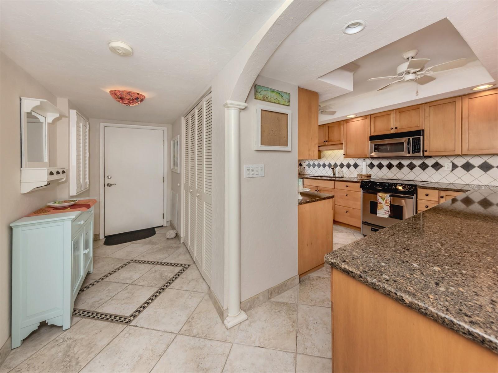 Image 10 of 68 For 1150 Tarpon Center Drive 3g 307