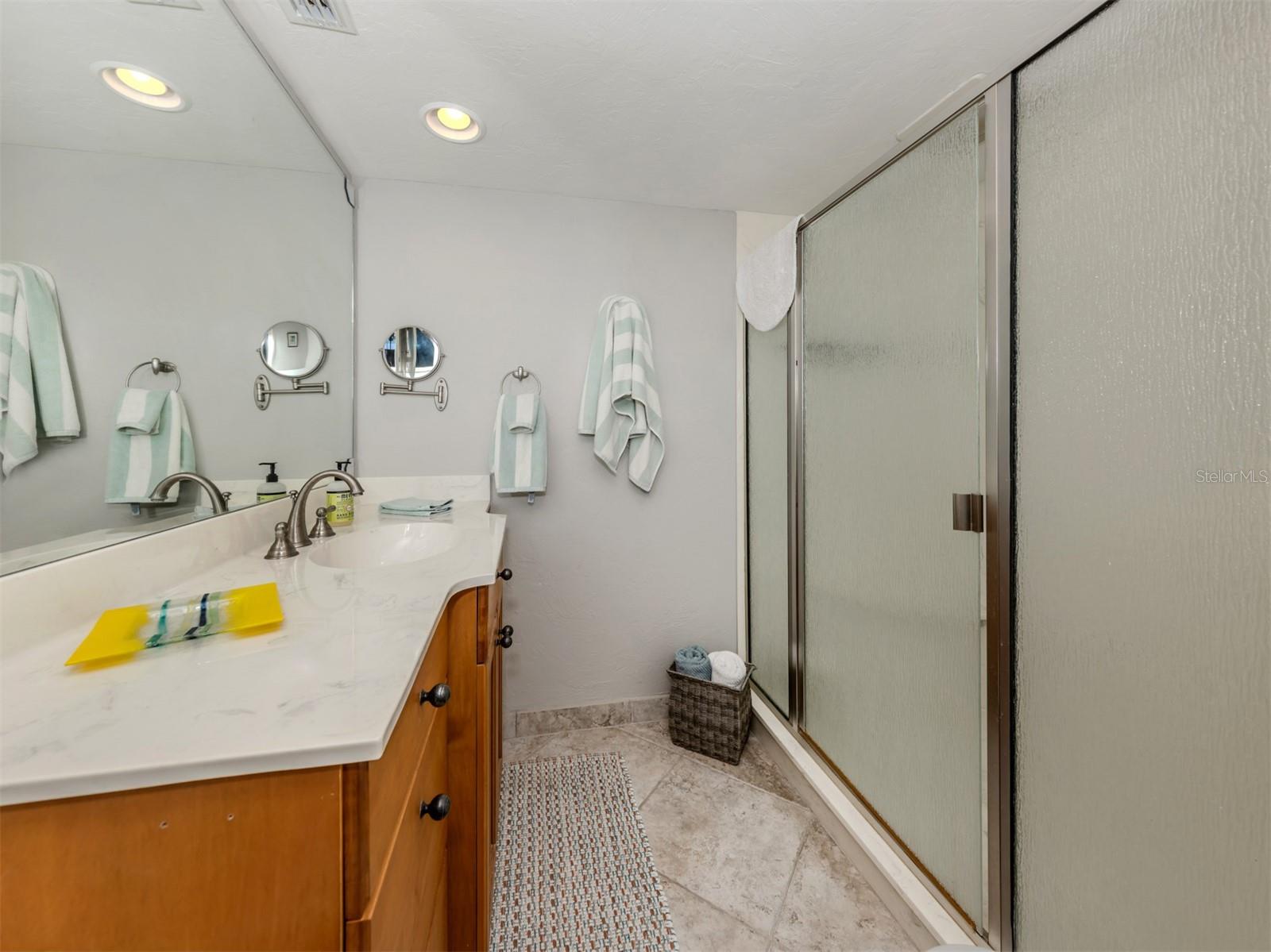Image 27 of 68 For 1150 Tarpon Center Drive 3g 307