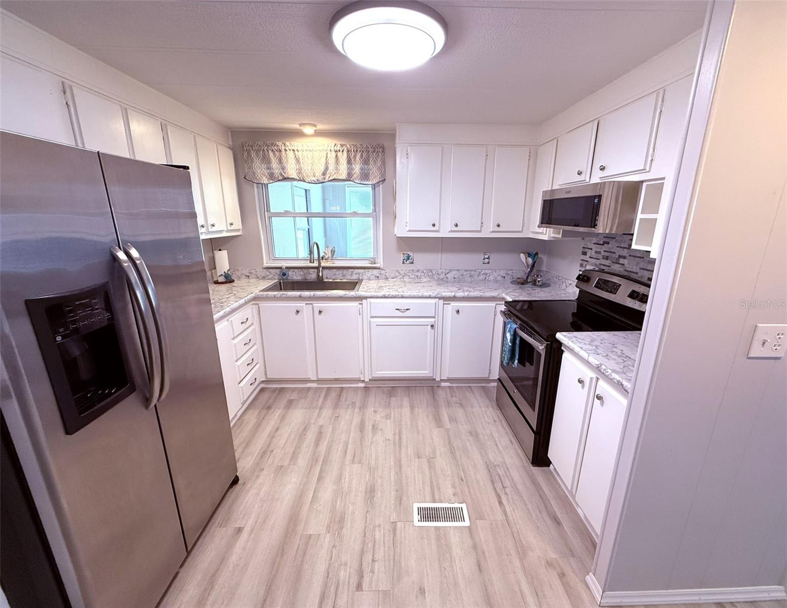 Image 9 of 52 For 175 Palm Harbor Drive