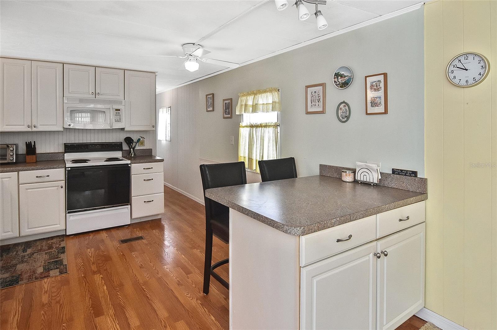 Image 11 of 46 For 6451 Keena Court