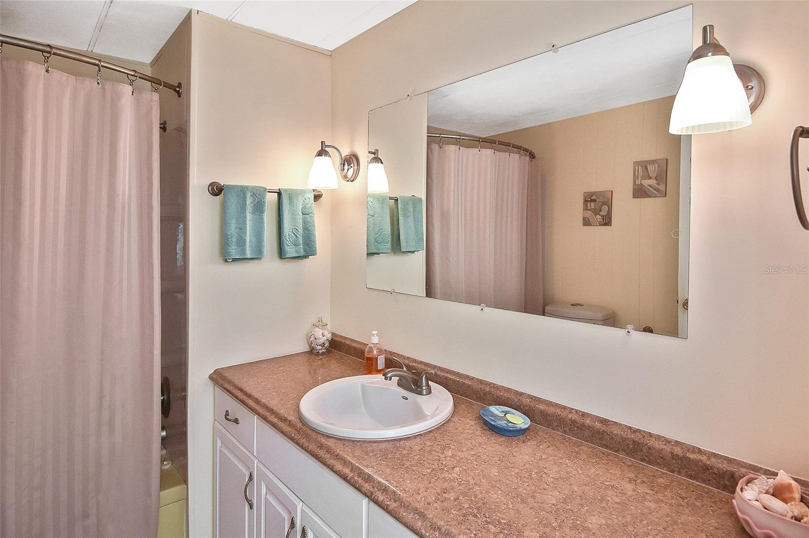 Image 15 of 46 For 6451 Keena Court