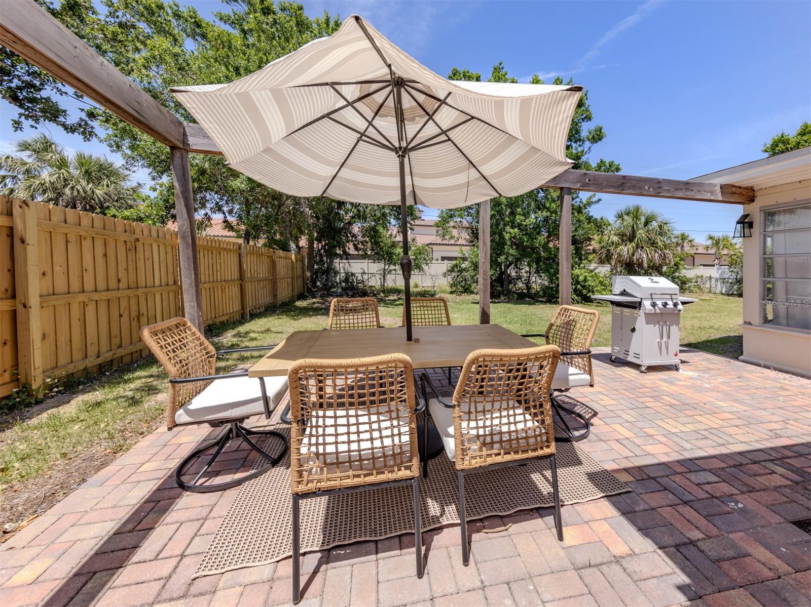 Image 13 of 50 For 929 Cypress Avenue