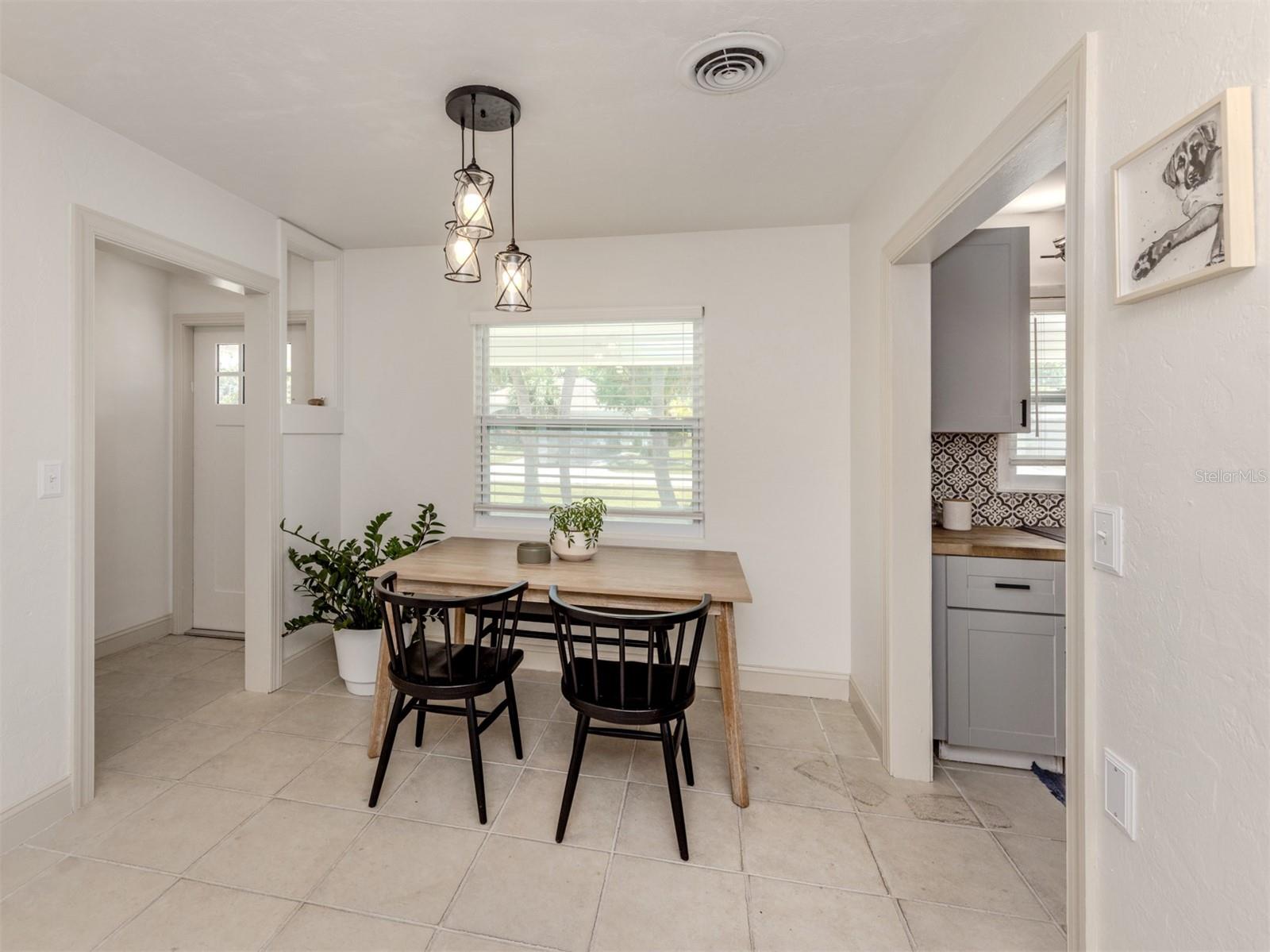 Image 15 of 50 For 929 Cypress Avenue