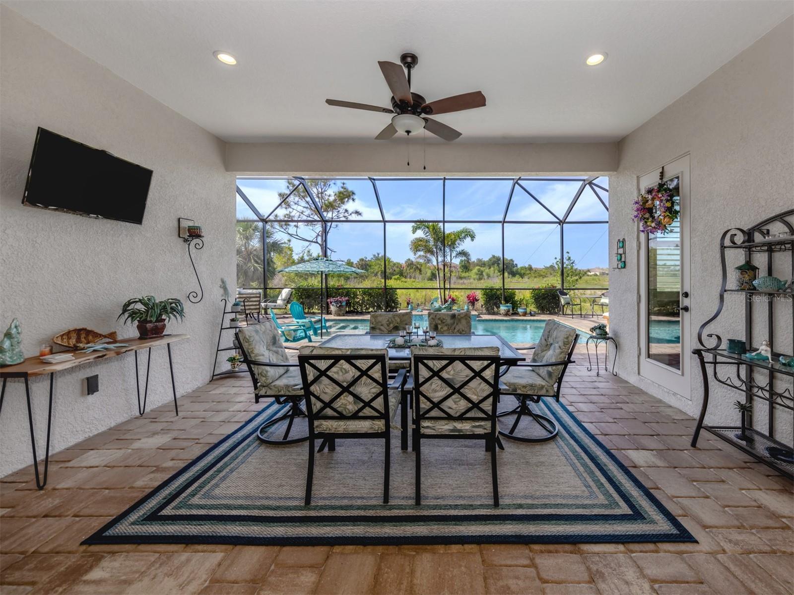 Image 25 of 60 For 10973 Trevino Street