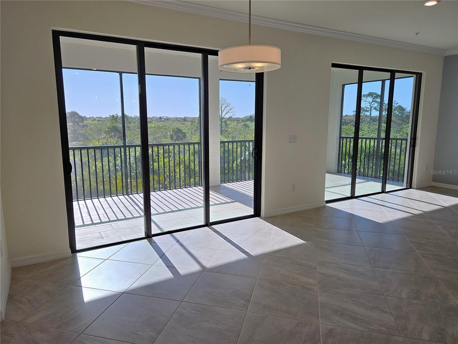 Image 10 of 38 For 10039 Crooked Creek Drive 203