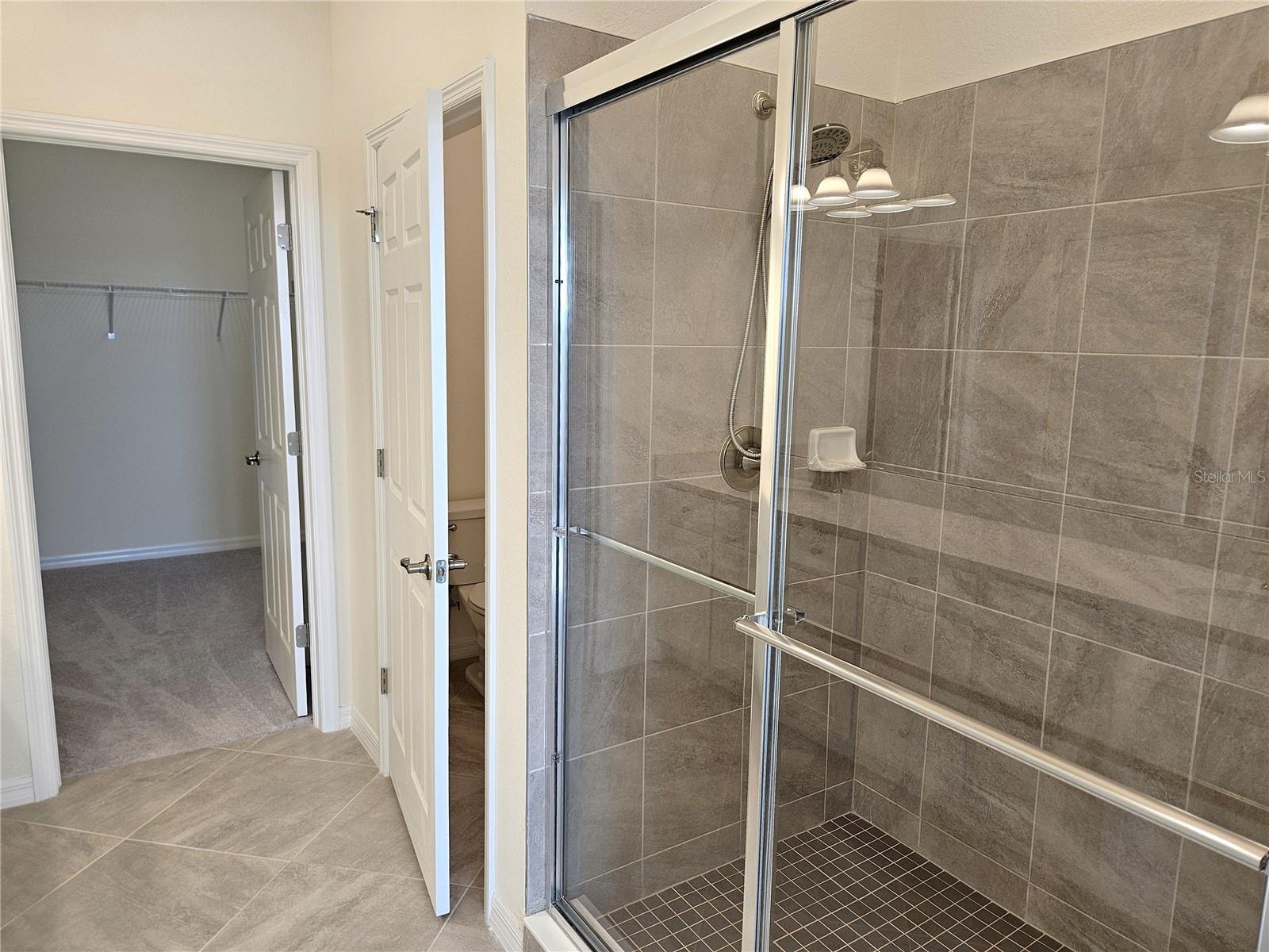 Image 17 of 38 For 10039 Crooked Creek Drive 203