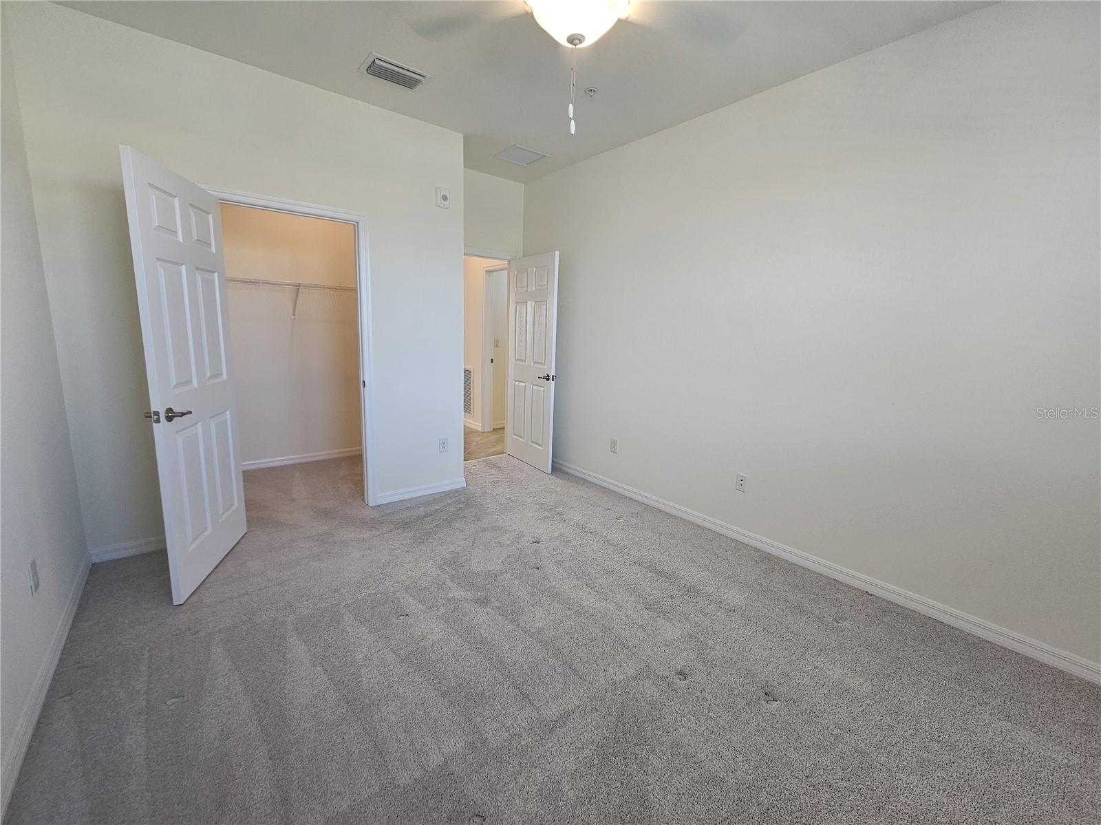 Image 25 of 38 For 10039 Crooked Creek Drive 203