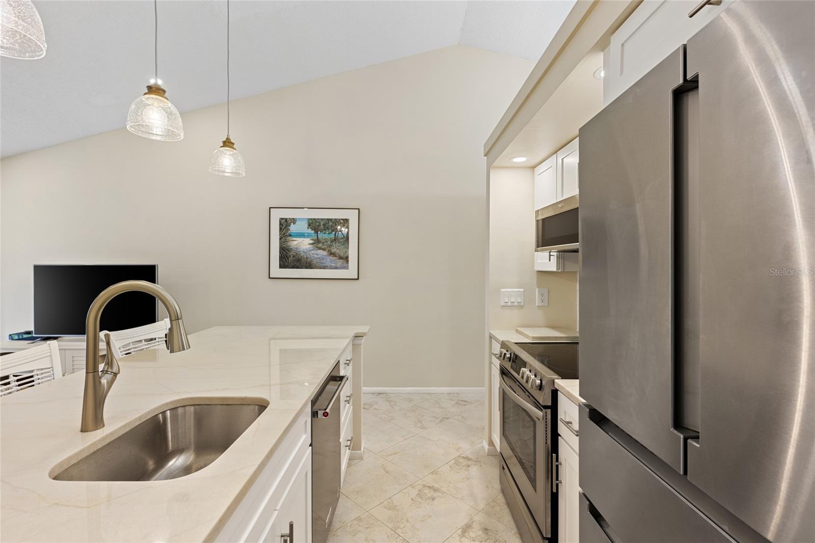 Image 13 of 66 For 1025 Capri Isles Boulevard 18