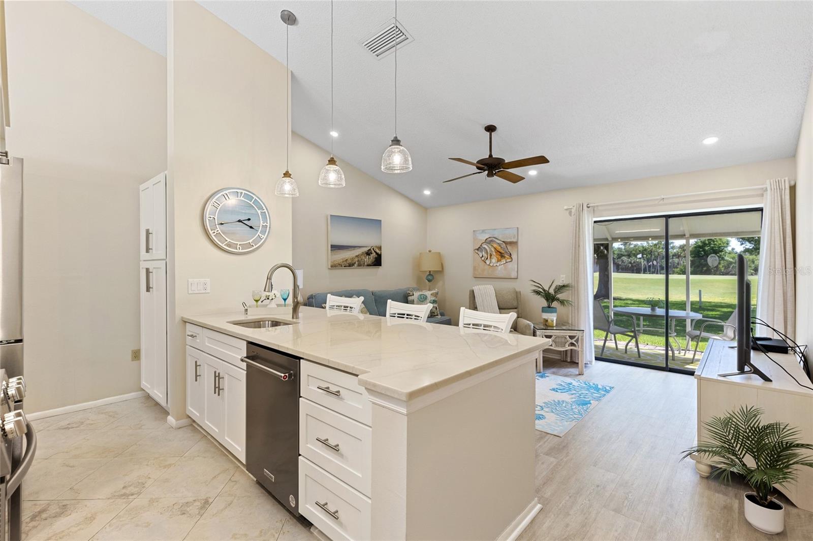Image 15 of 66 For 1025 Capri Isles Boulevard 18