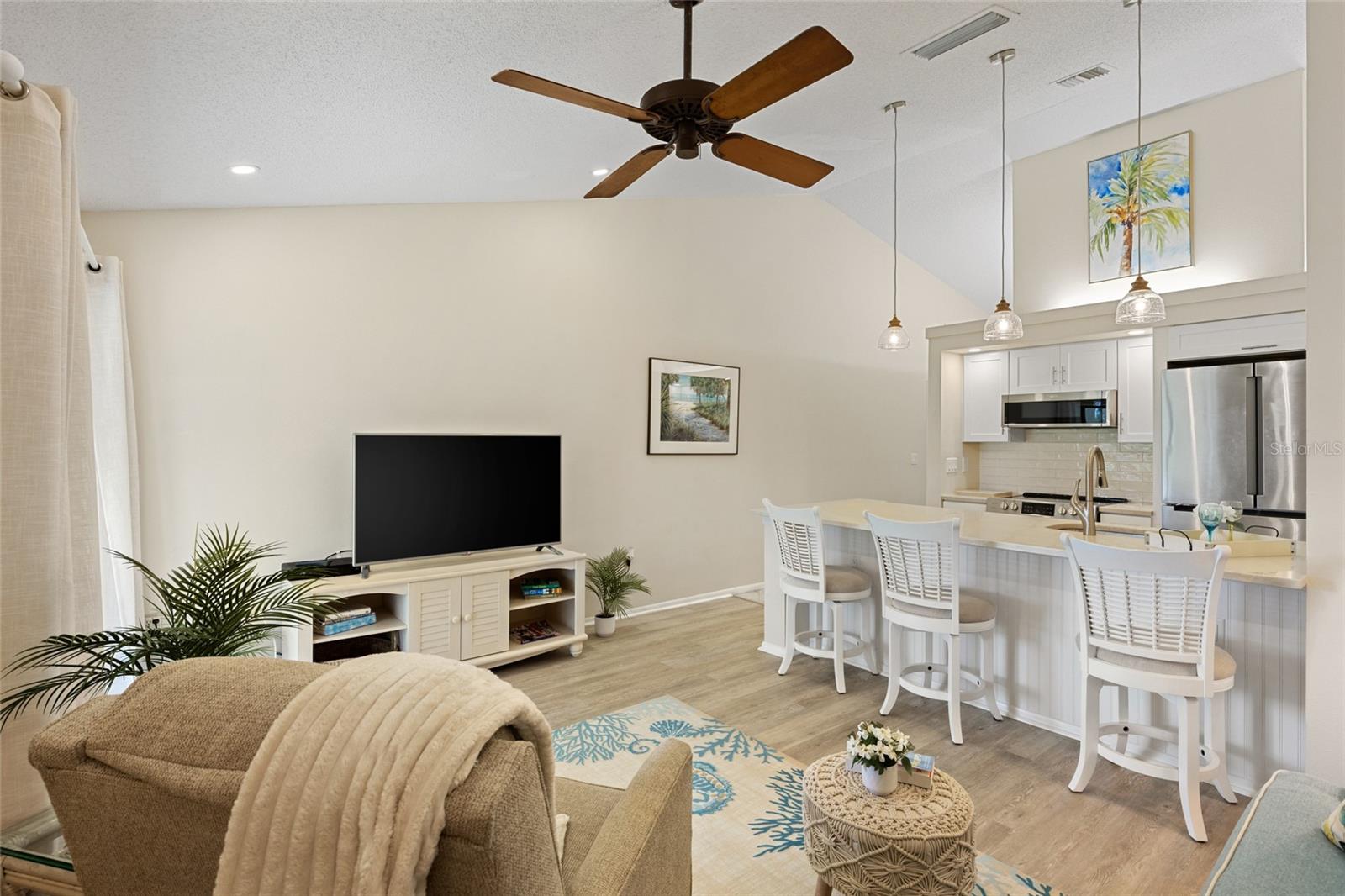 Image 18 of 66 For 1025 Capri Isles Boulevard 18