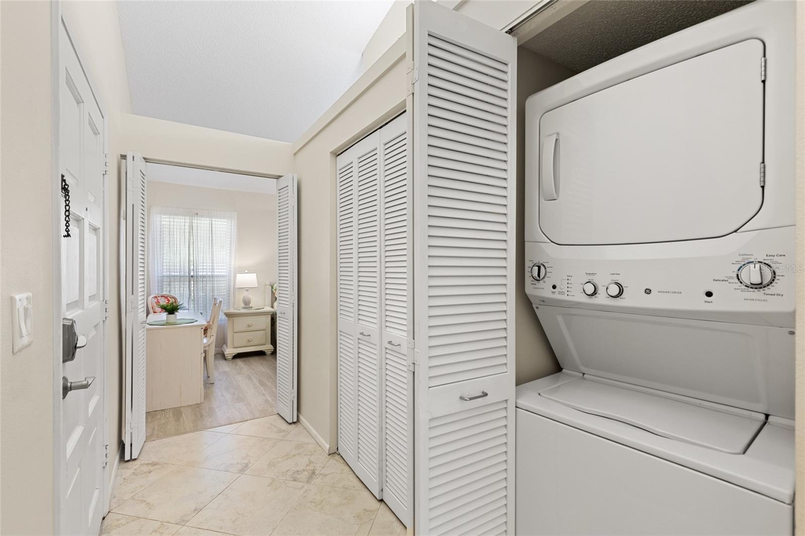 Image 22 of 66 For 1025 Capri Isles Boulevard 18