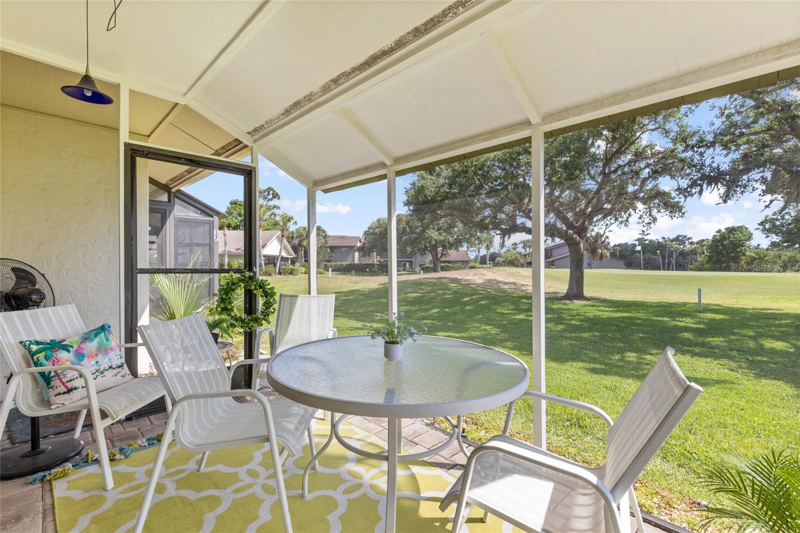 Image 25 of 66 For 1025 Capri Isles Boulevard 18
