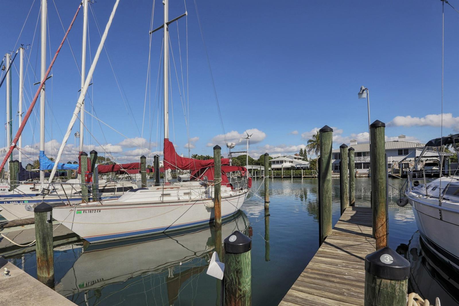 Image 52 of 66 For 1025 Capri Isles Boulevard 18