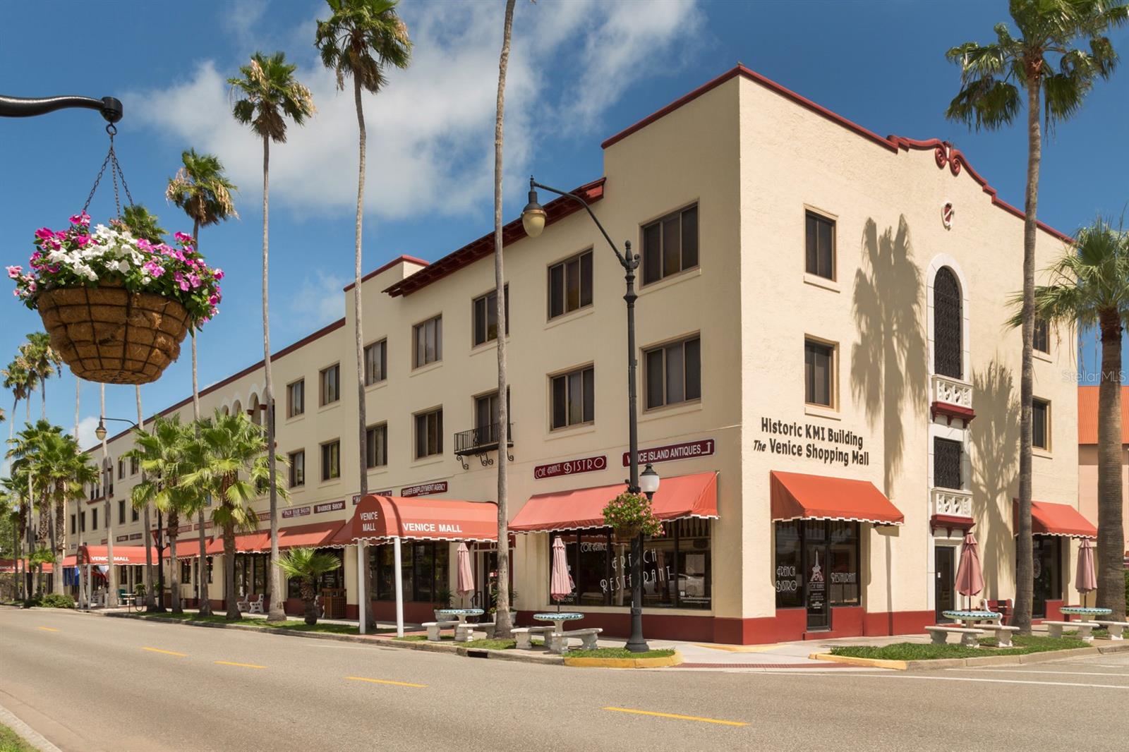 Image 61 of 66 For 1025 Capri Isles Boulevard 18