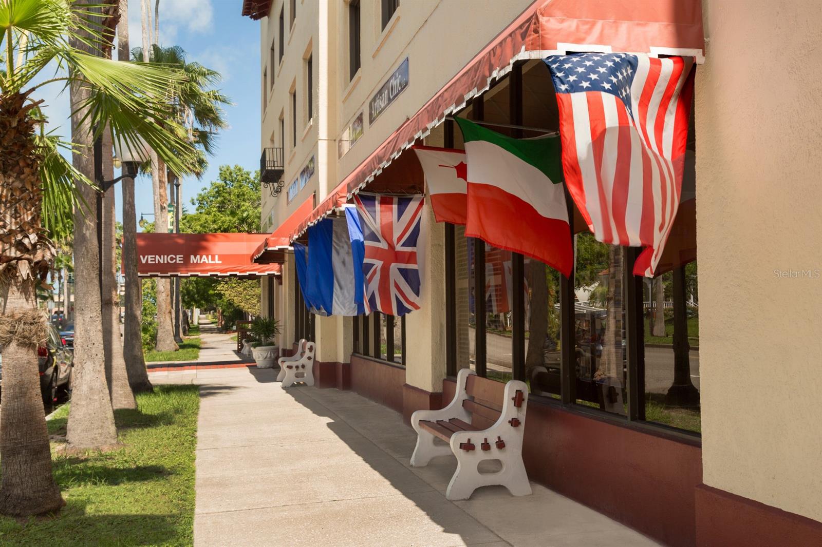 Image 62 of 66 For 1025 Capri Isles Boulevard 18