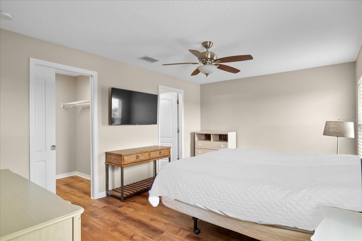 Image 14 of 42 For 126 Woodside Drive
