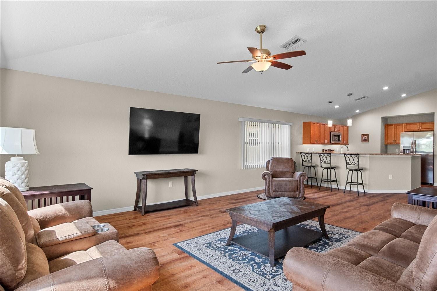 Image 5 of 42 For 126 Woodside Drive