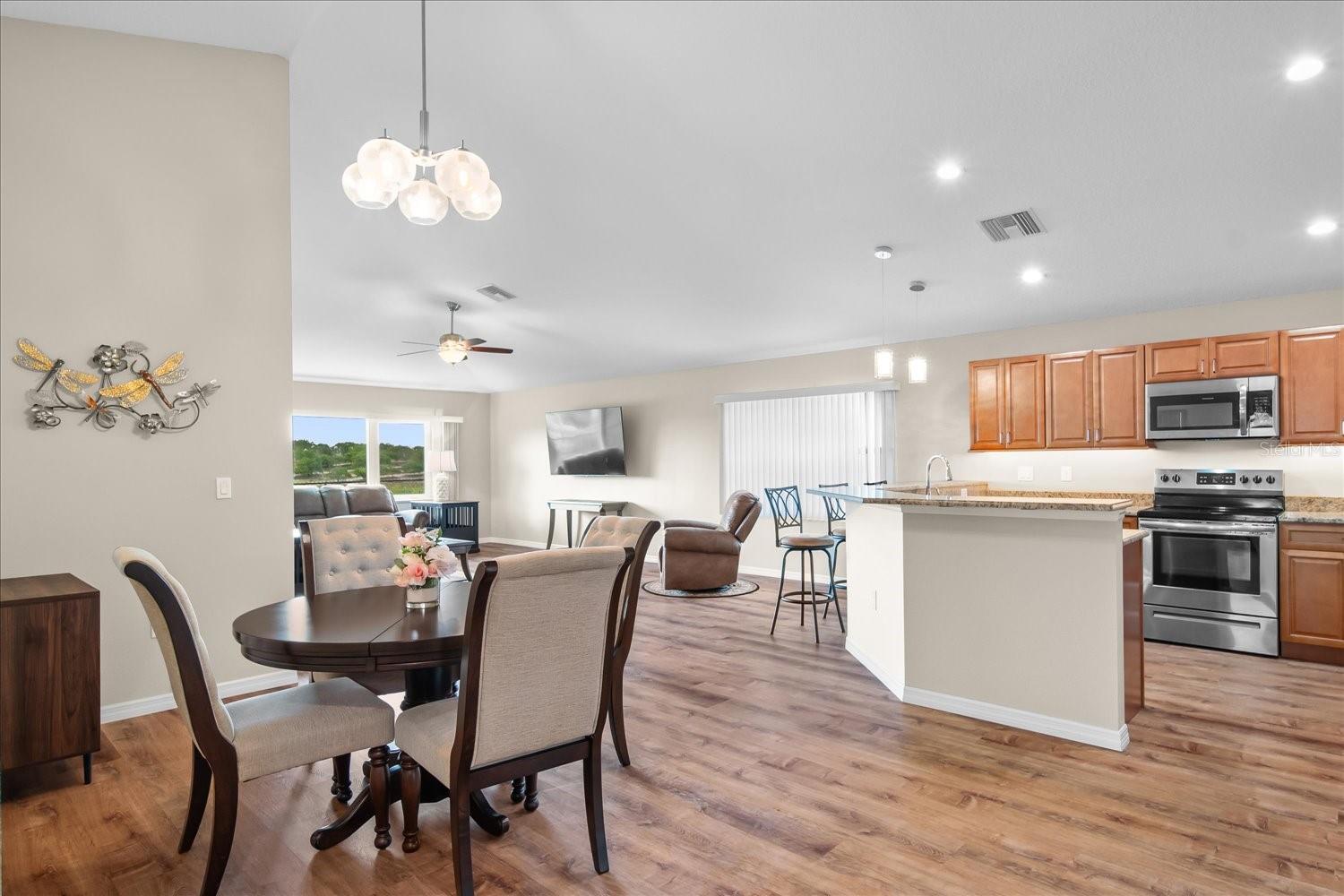 Image 8 of 42 For 126 Woodside Drive