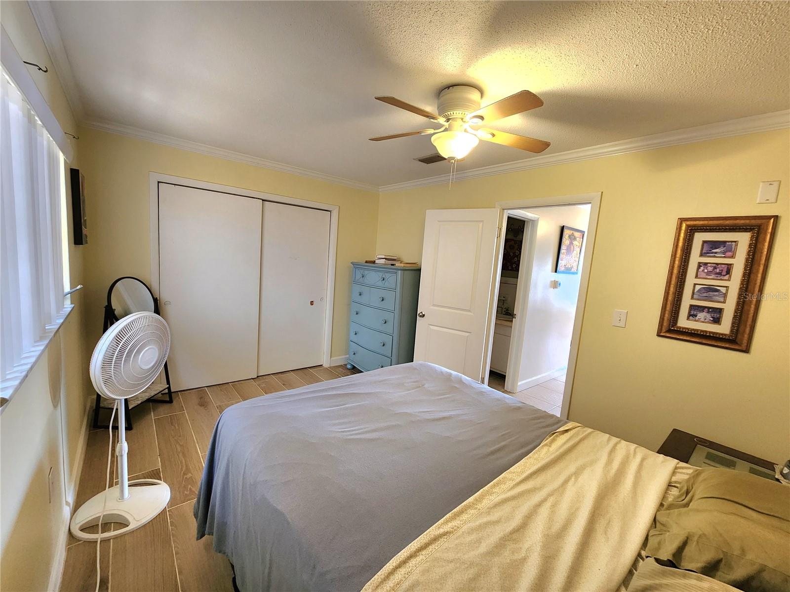 Image 10 of 24 For 525 Manatee Court 13