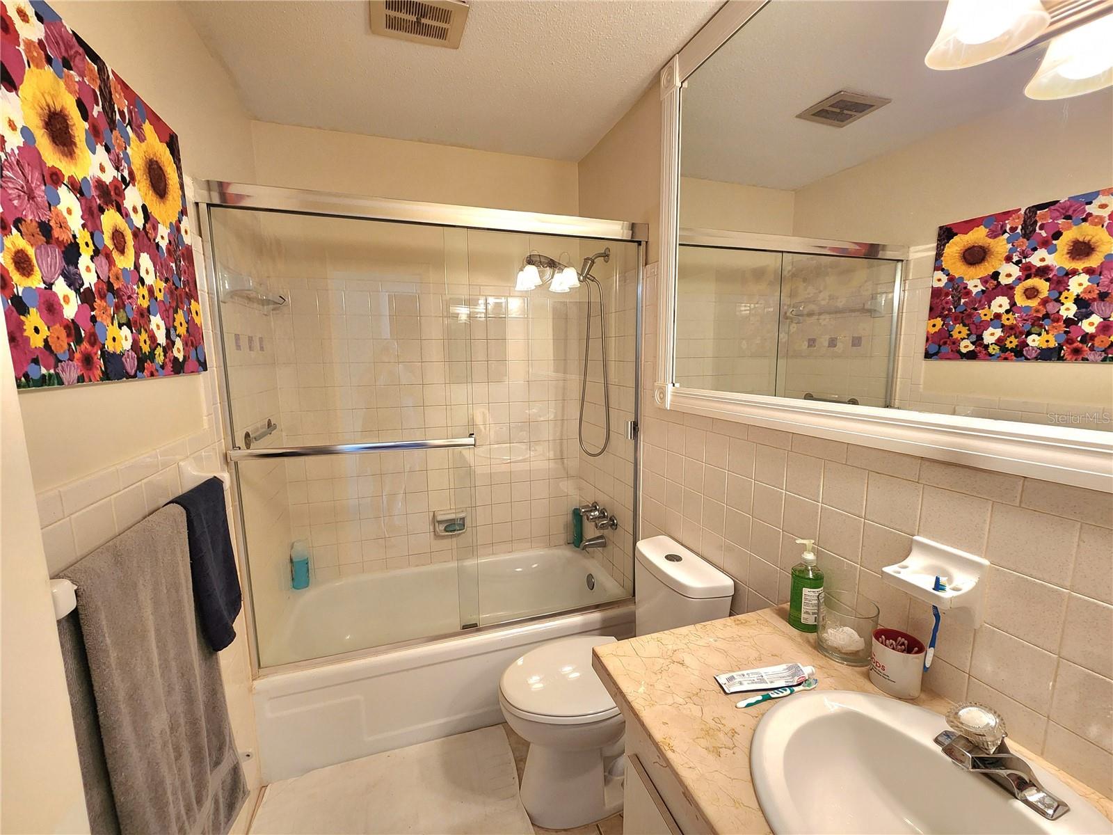 Image 7 of 24 For 525 Manatee Court 13