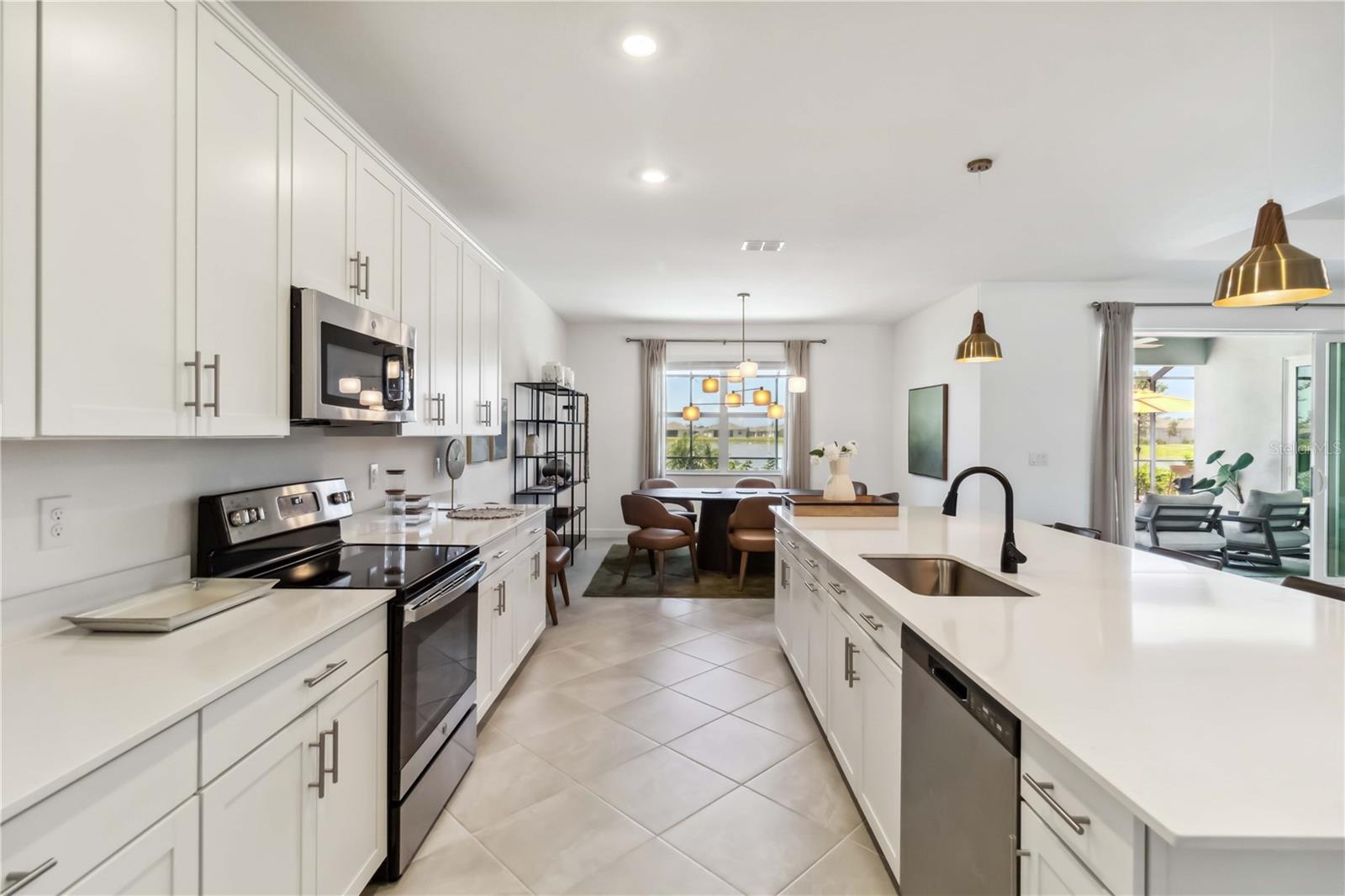 Image 21 of 60 For 8529 Saint Kitts Circle