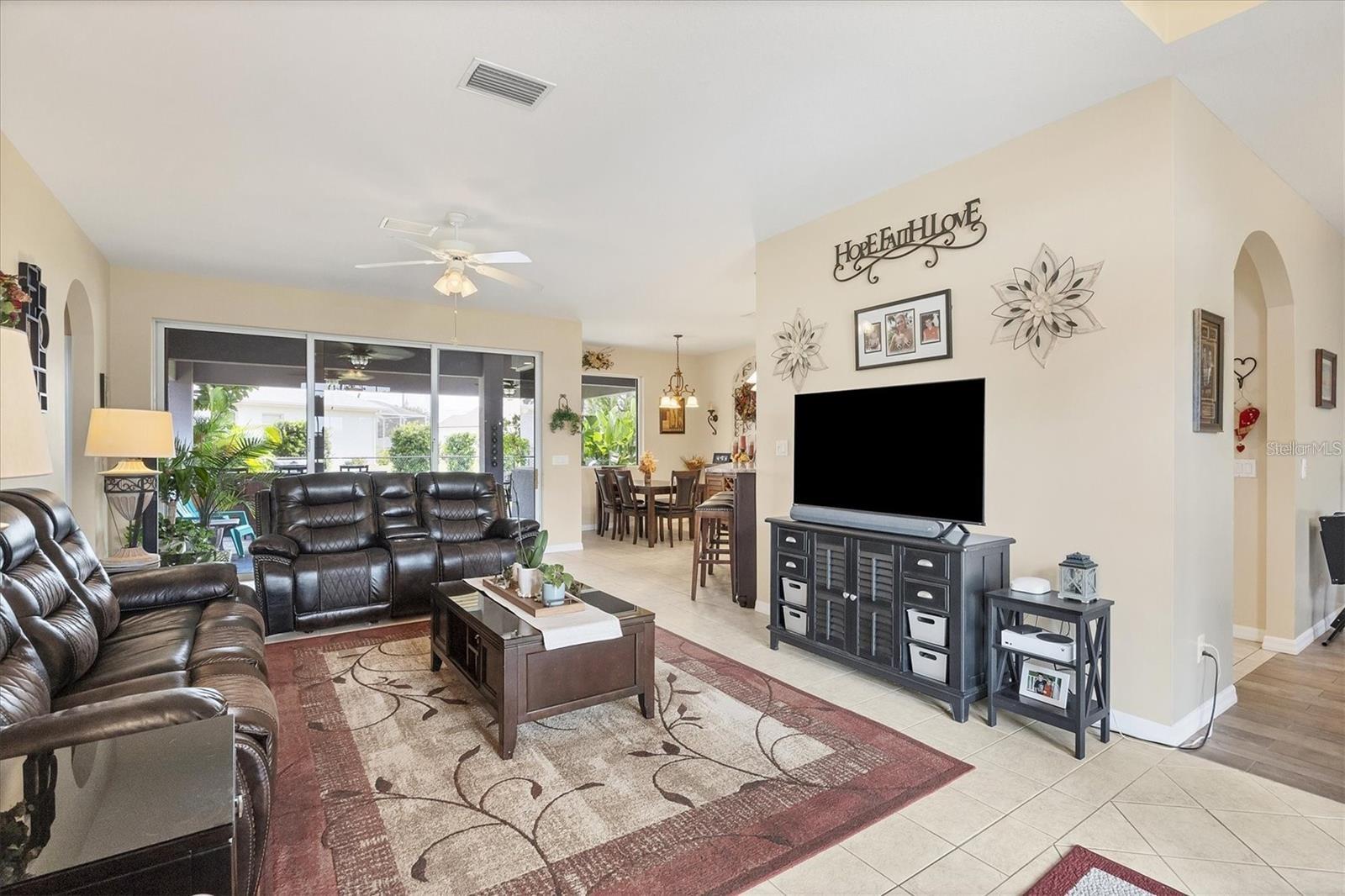 Image 7 of 40 For 2000 Jasmine Way