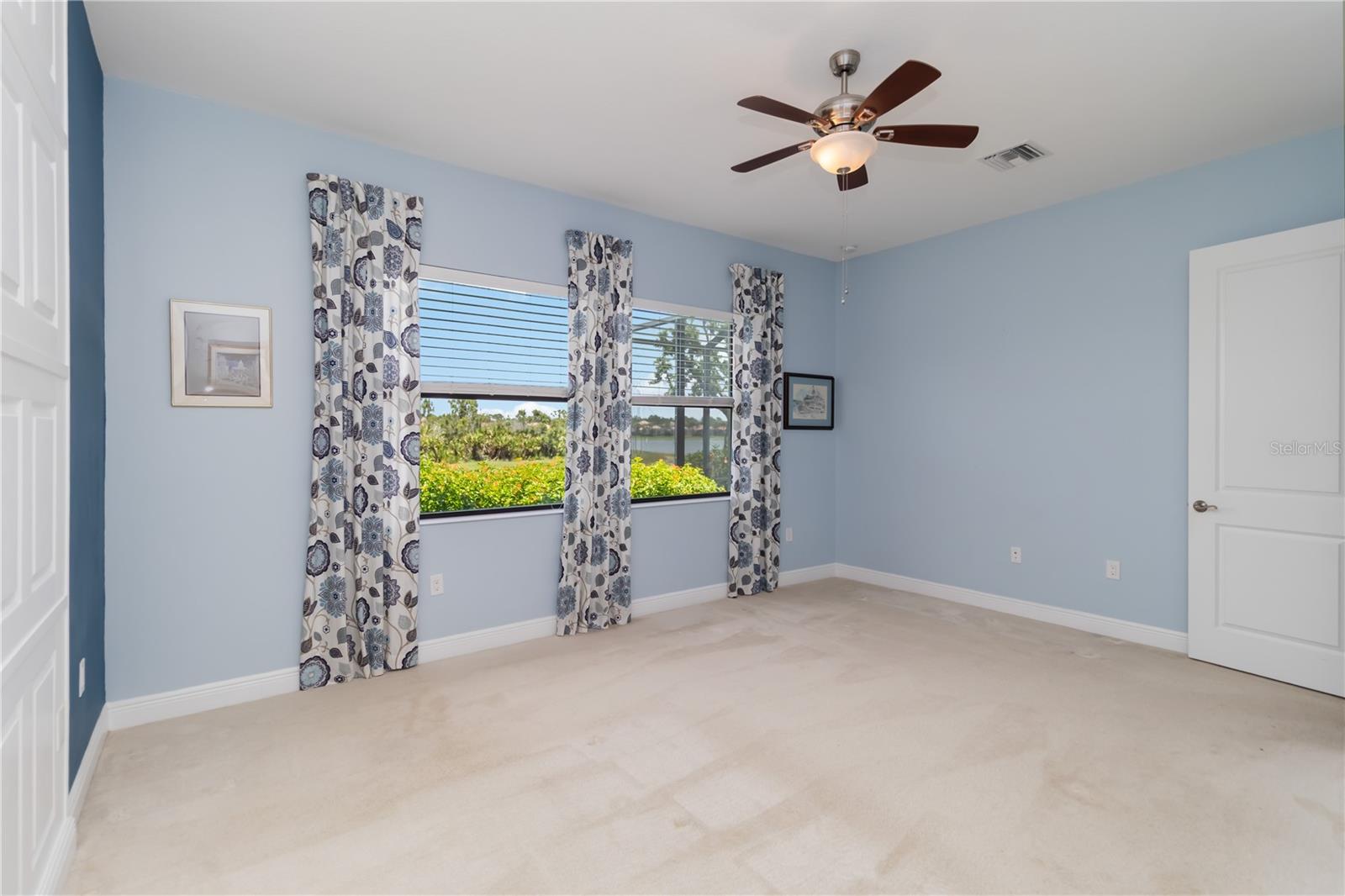 Image 17 of 74 For 10618 Corkwood Court