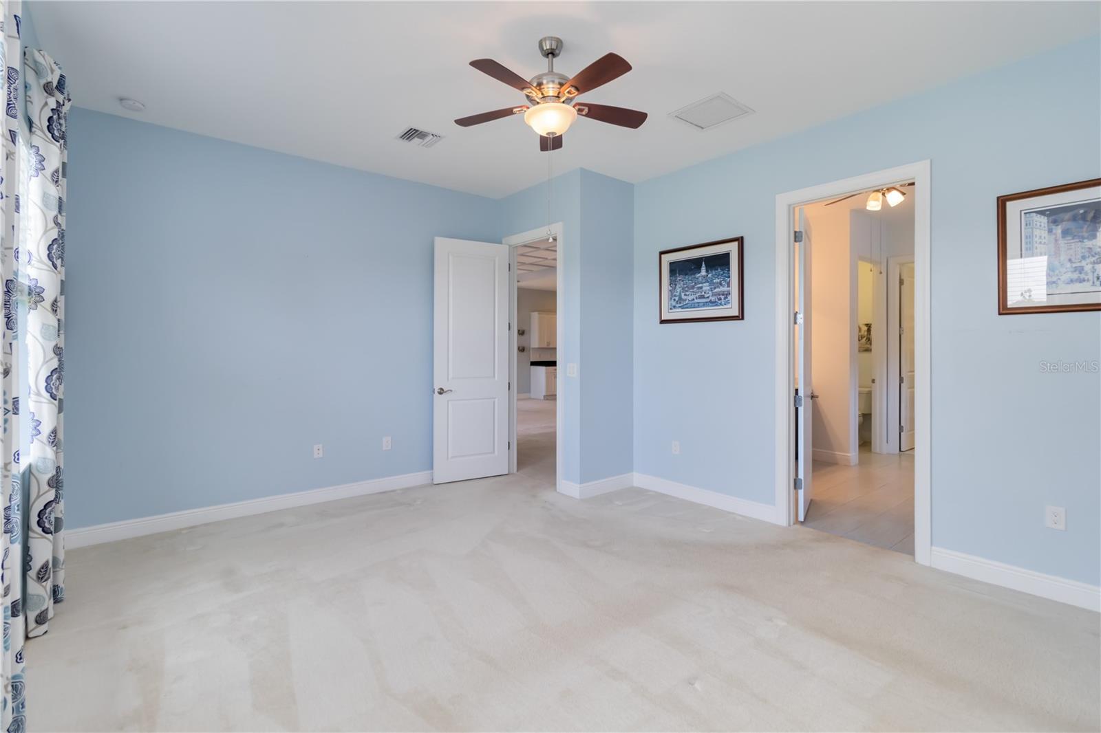 Image 19 of 74 For 10618 Corkwood Court
