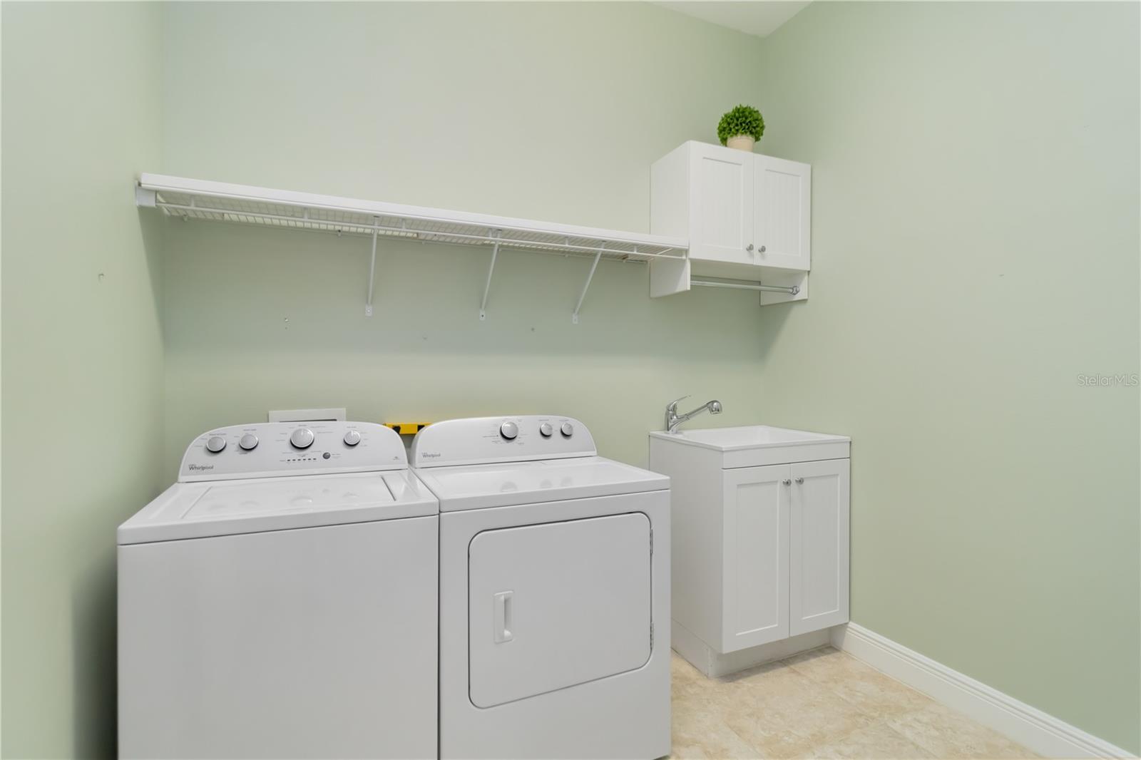 Image 34 of 74 For 10618 Corkwood Court