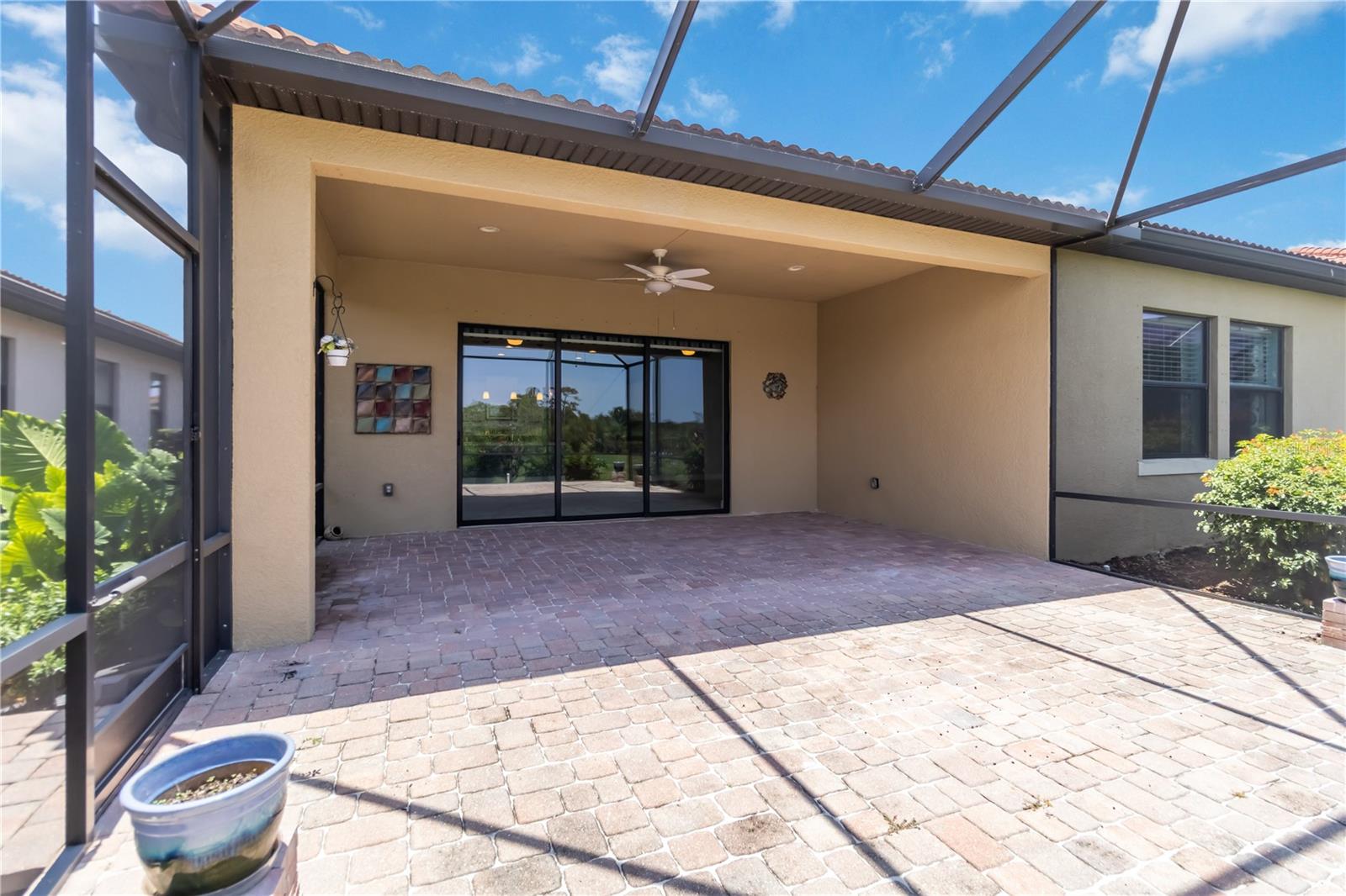 Image 37 of 74 For 10618 Corkwood Court