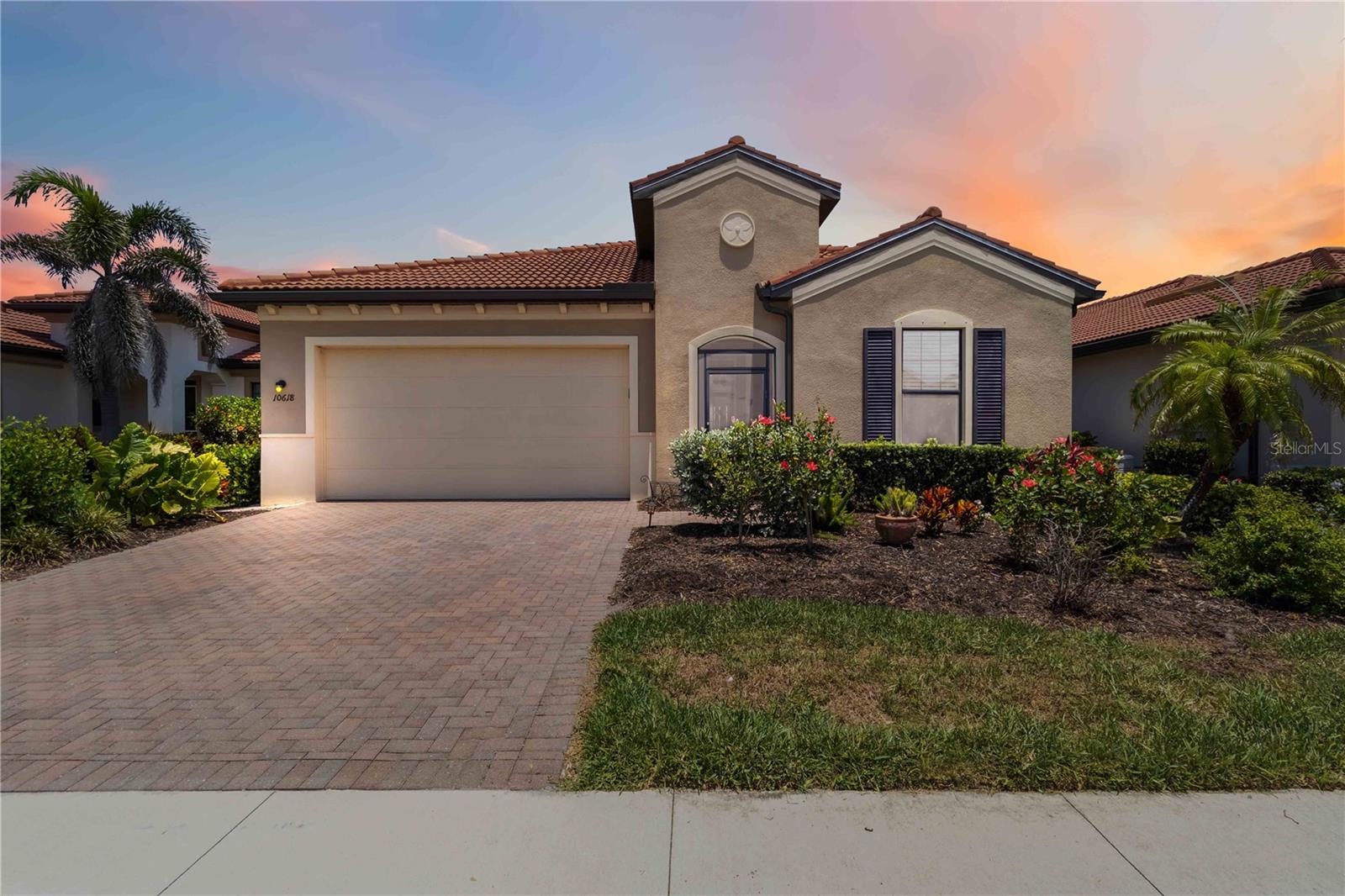Image 44 of 74 For 10618 Corkwood Court