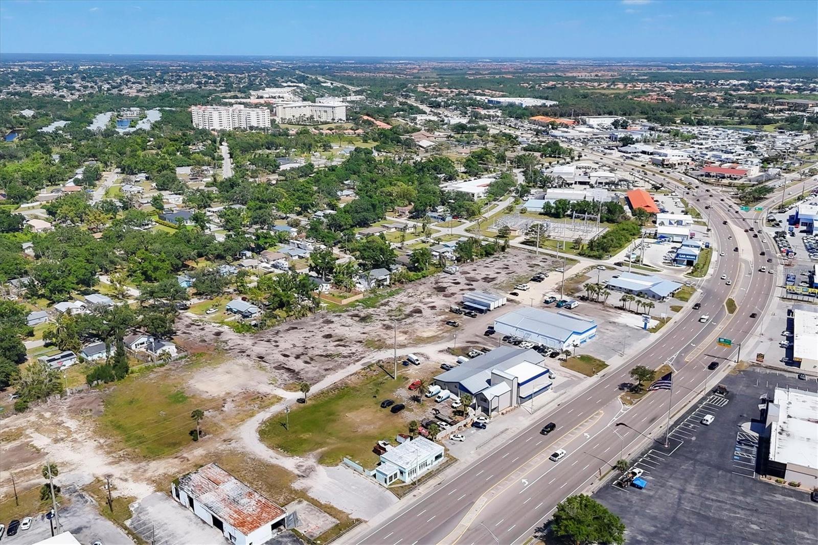 Details for 2225 Tamiami Tr S, VENICE, FL 34293