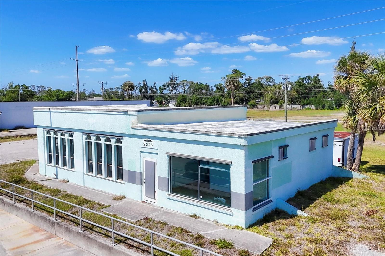 Image 10 of 45 For 2225 Tamiami Tr S