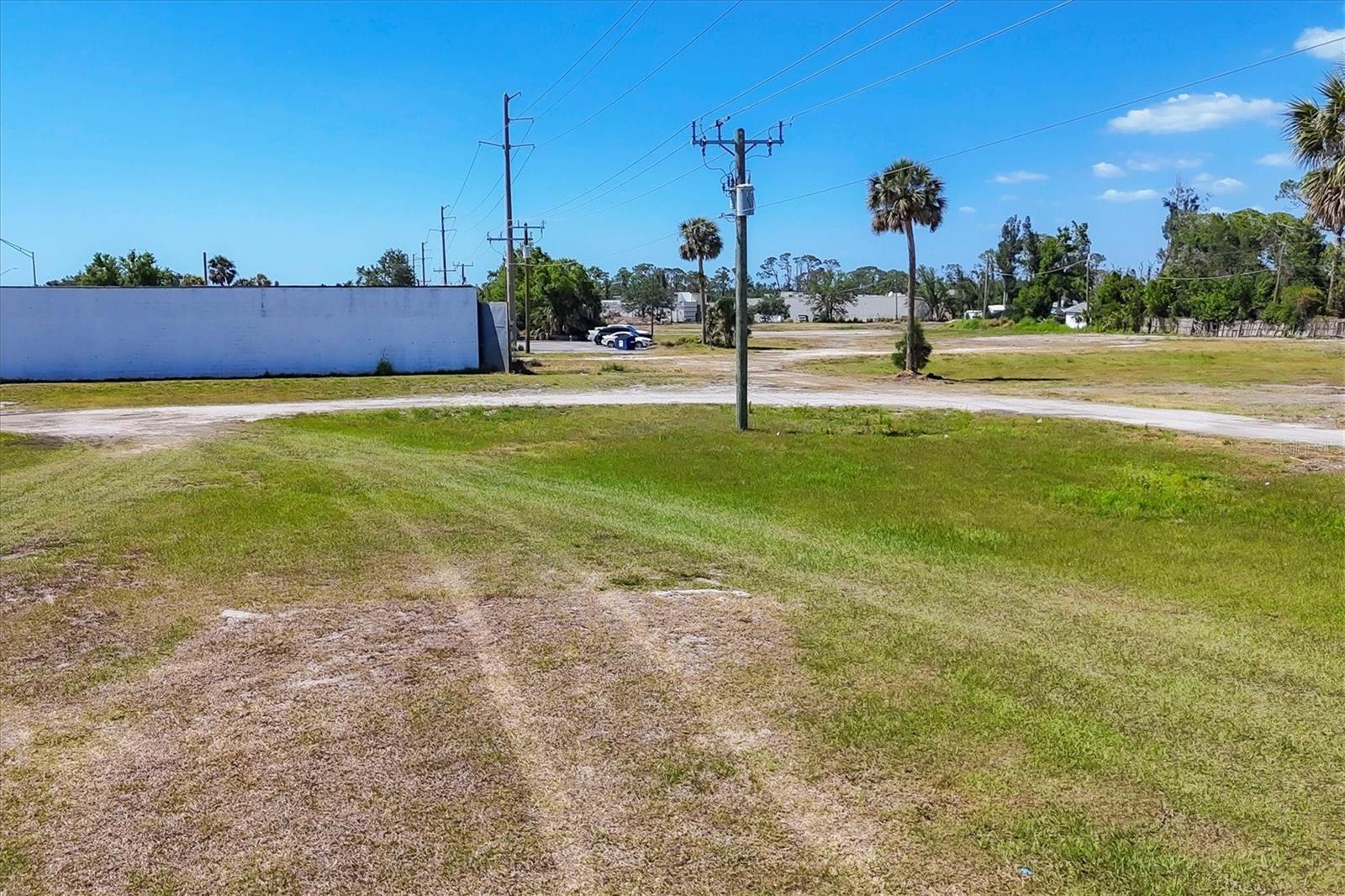 Image 13 of 45 For 2225 Tamiami Tr S