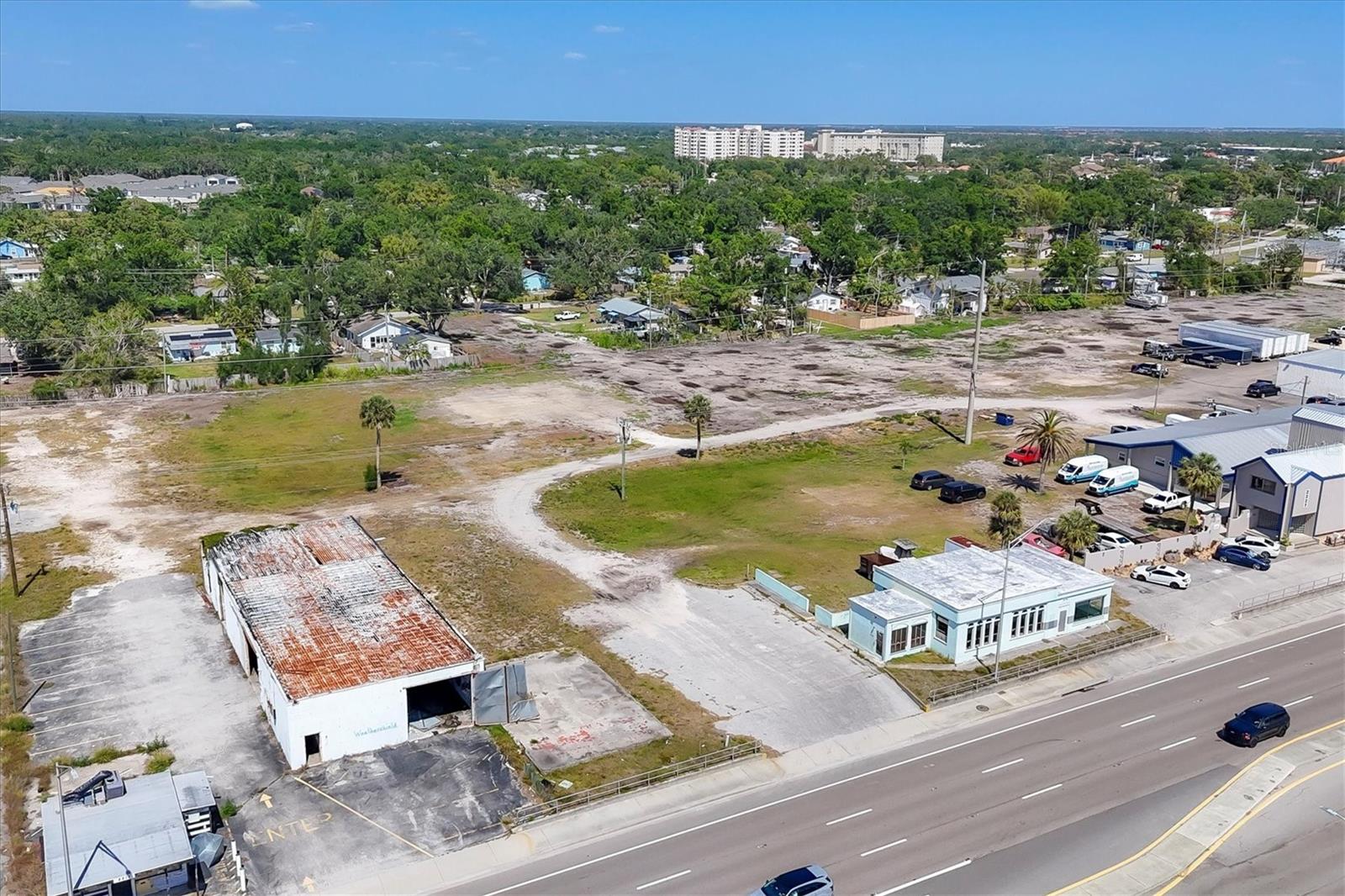 Image 2 of 45 For 2225 Tamiami Tr S