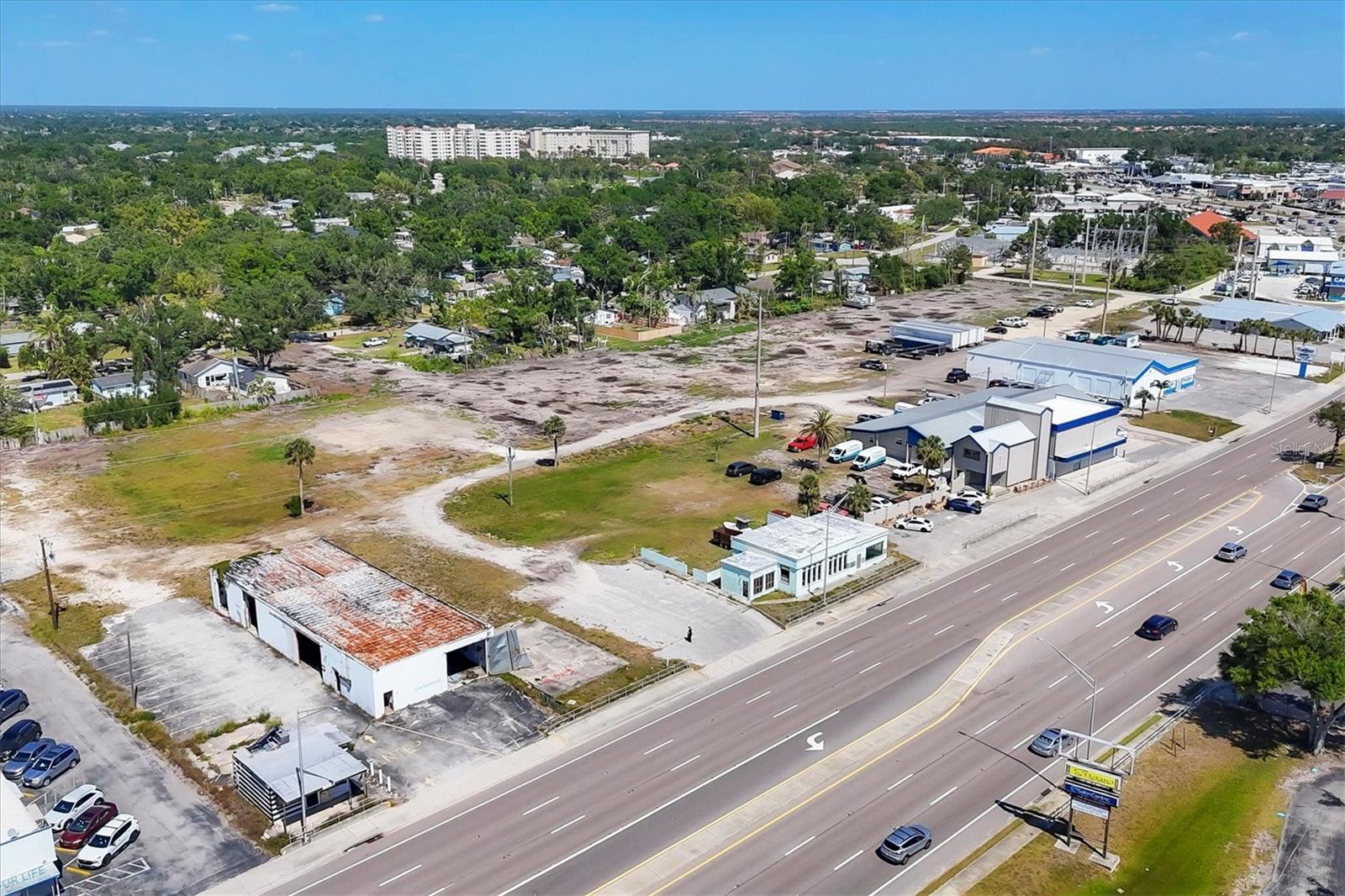 Image 5 of 45 For 2225 Tamiami Tr S