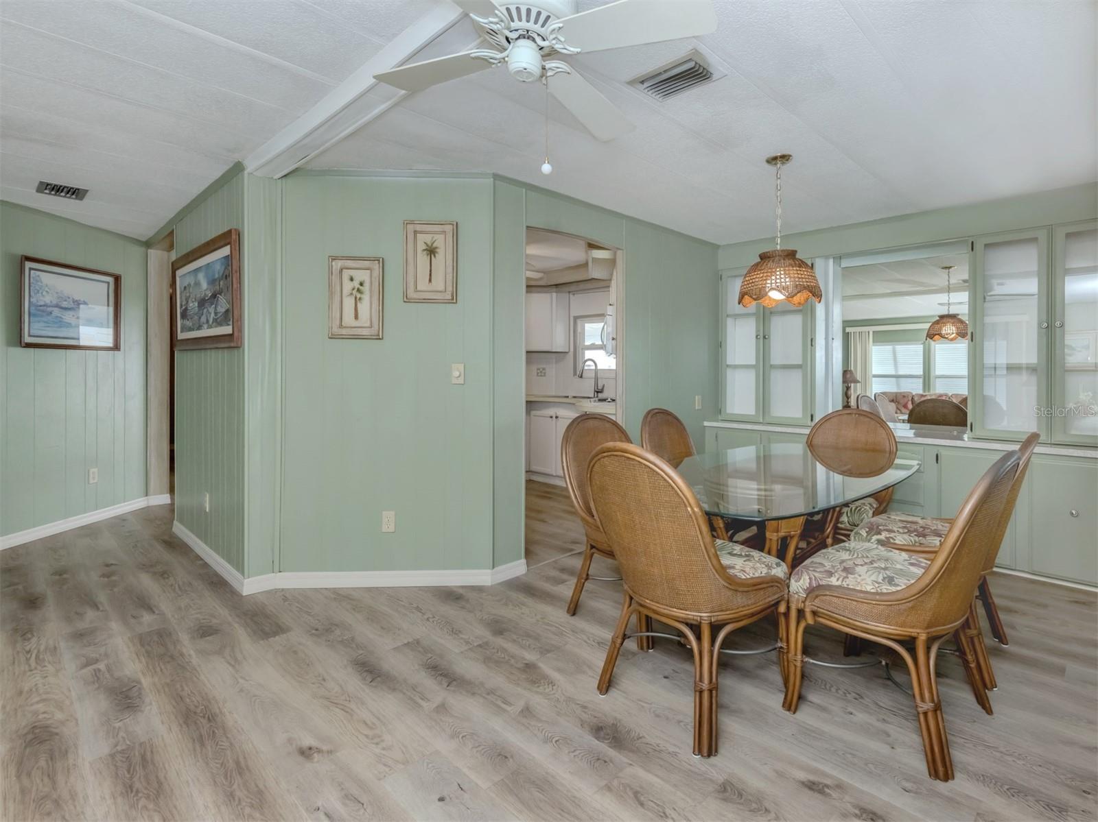 Image 14 of 59 For 798 Fairmount Drive